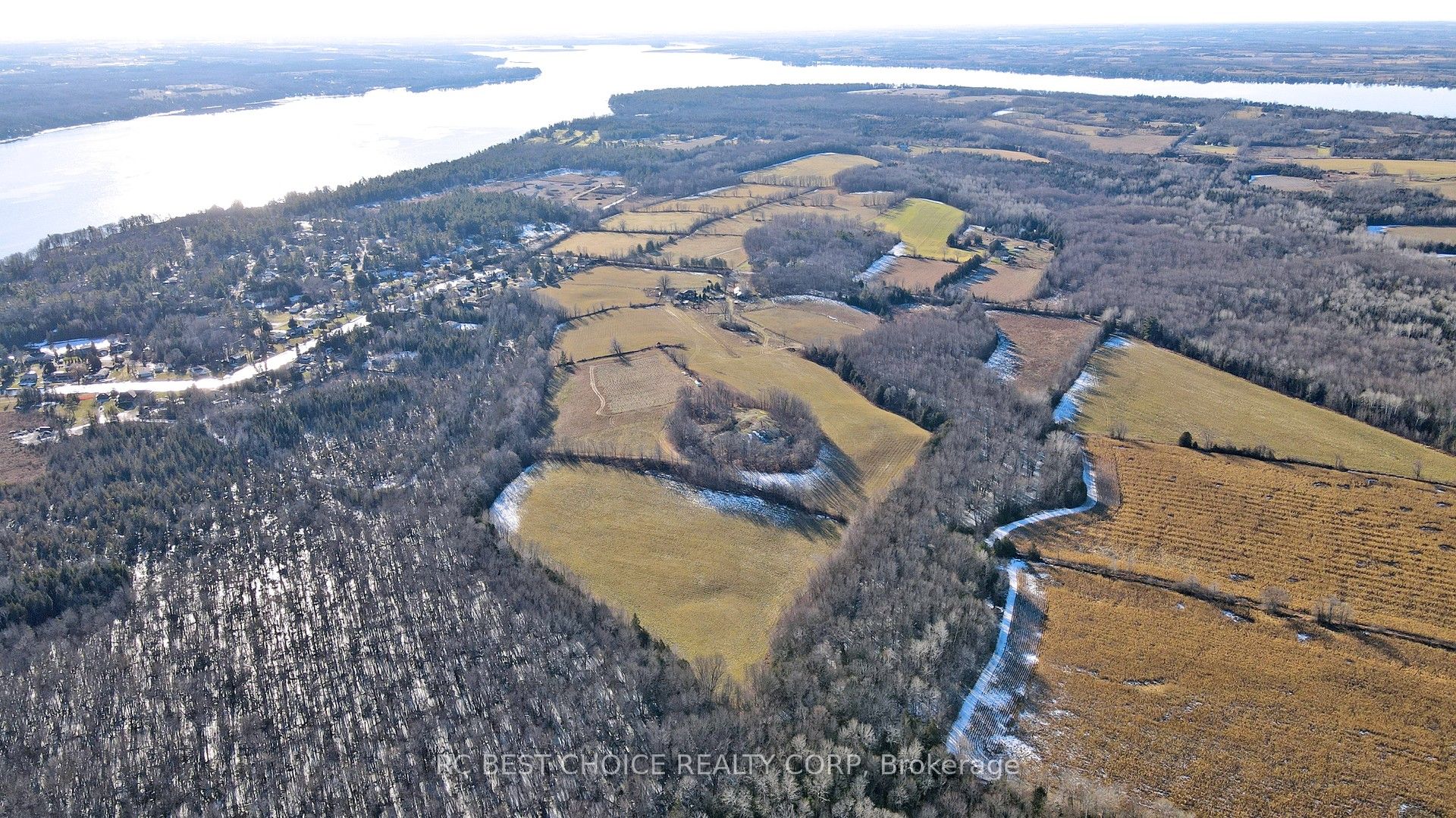 571 Hickory Beach Rd Property Photo 11