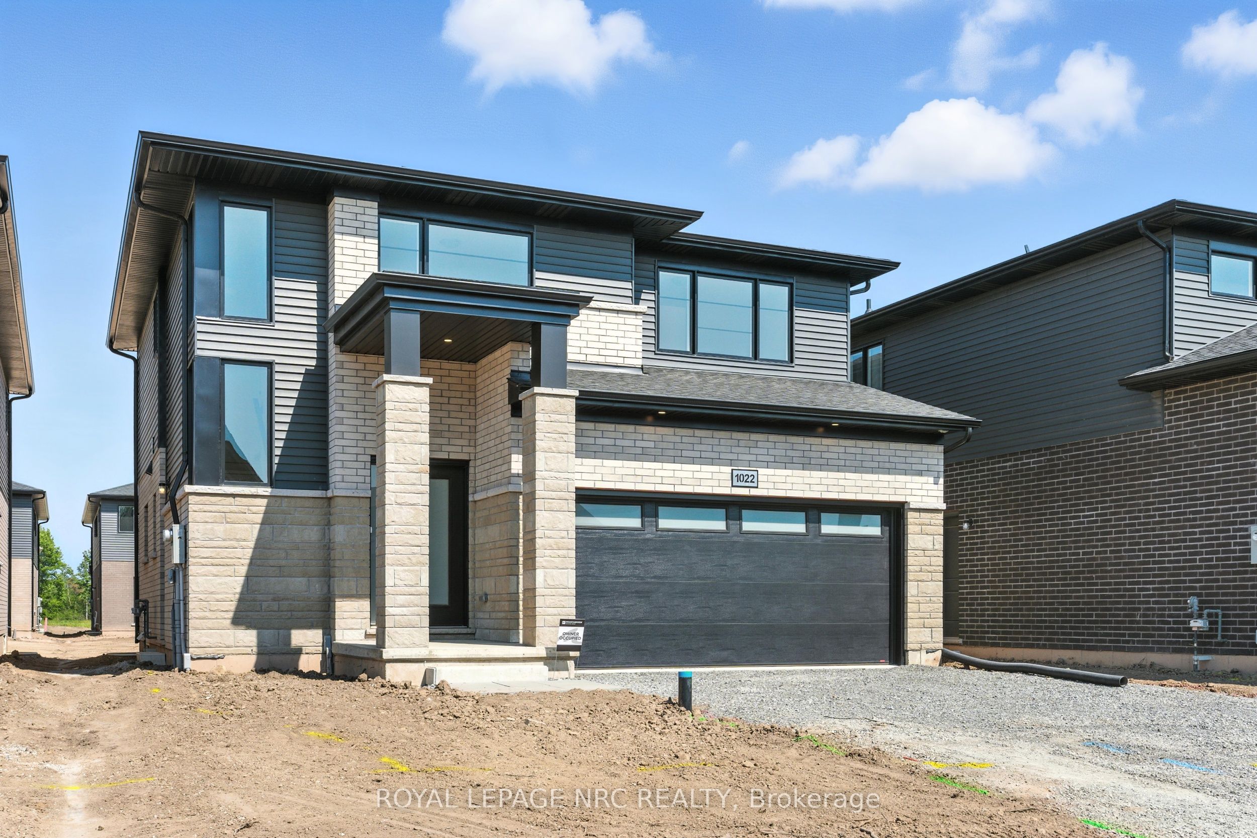 1022 Kraft Rd N Property Photo 1