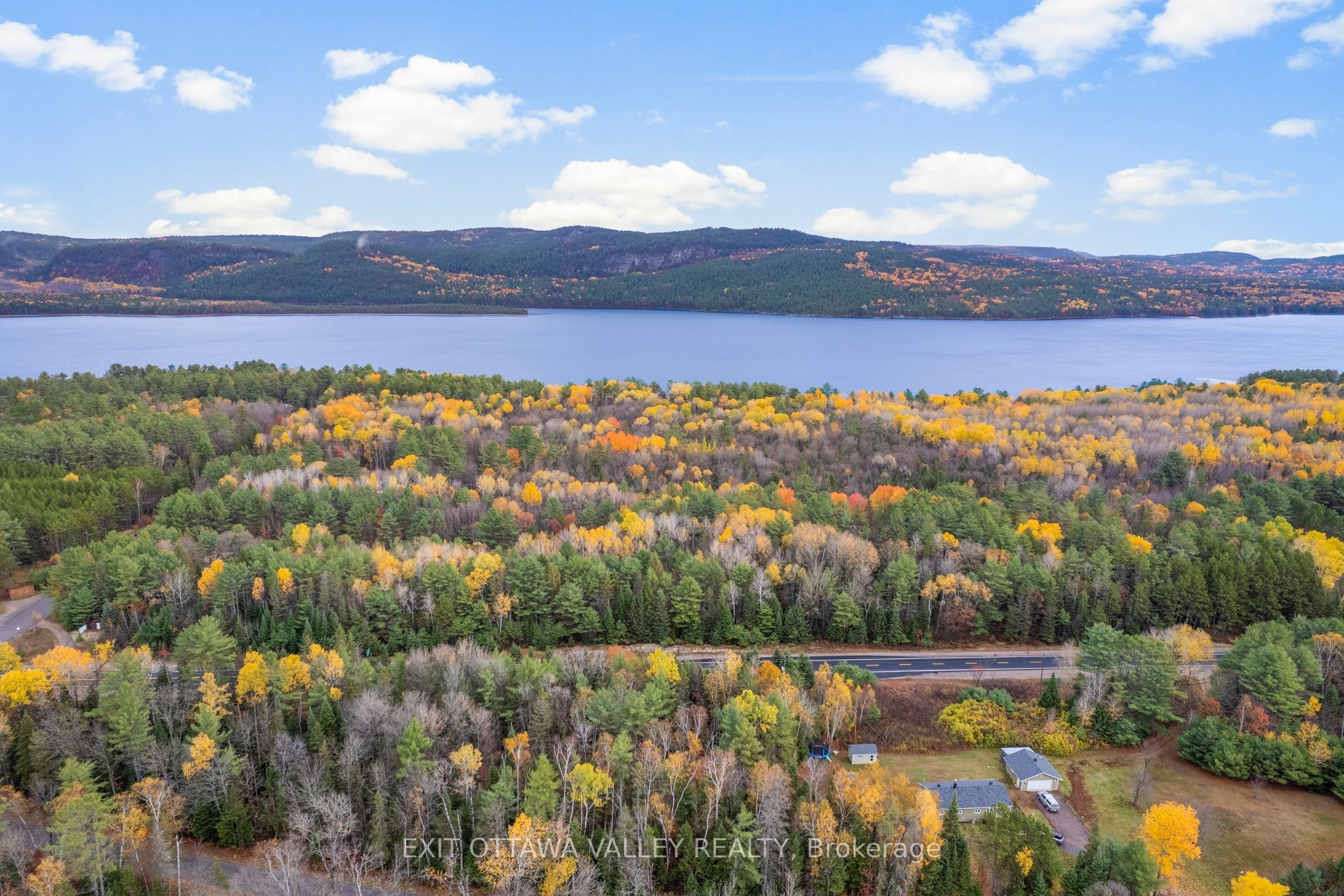 14 Moore Lake Rd Property Photo 3