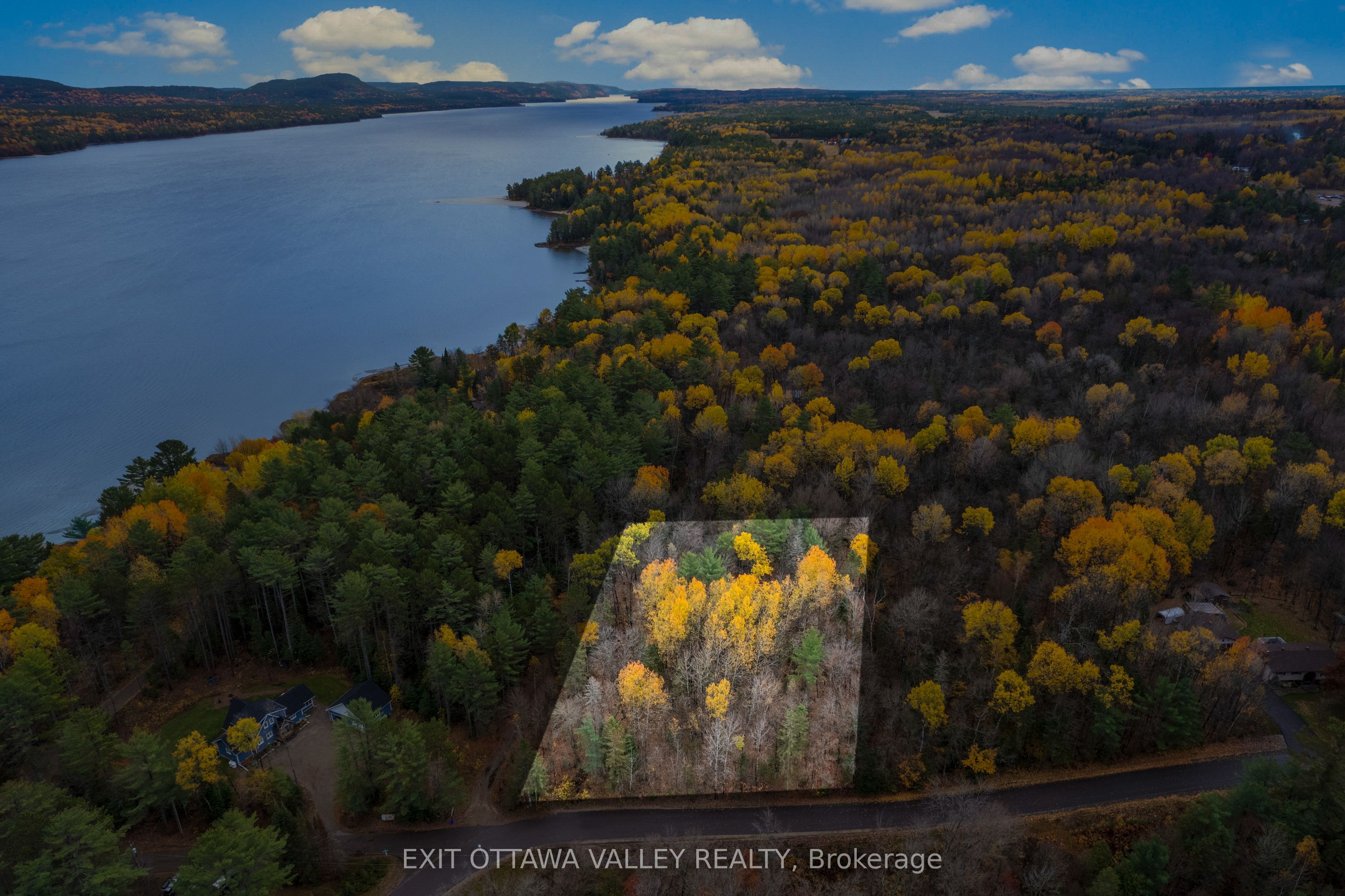 14 Moore Lake Rd Property Photo 8