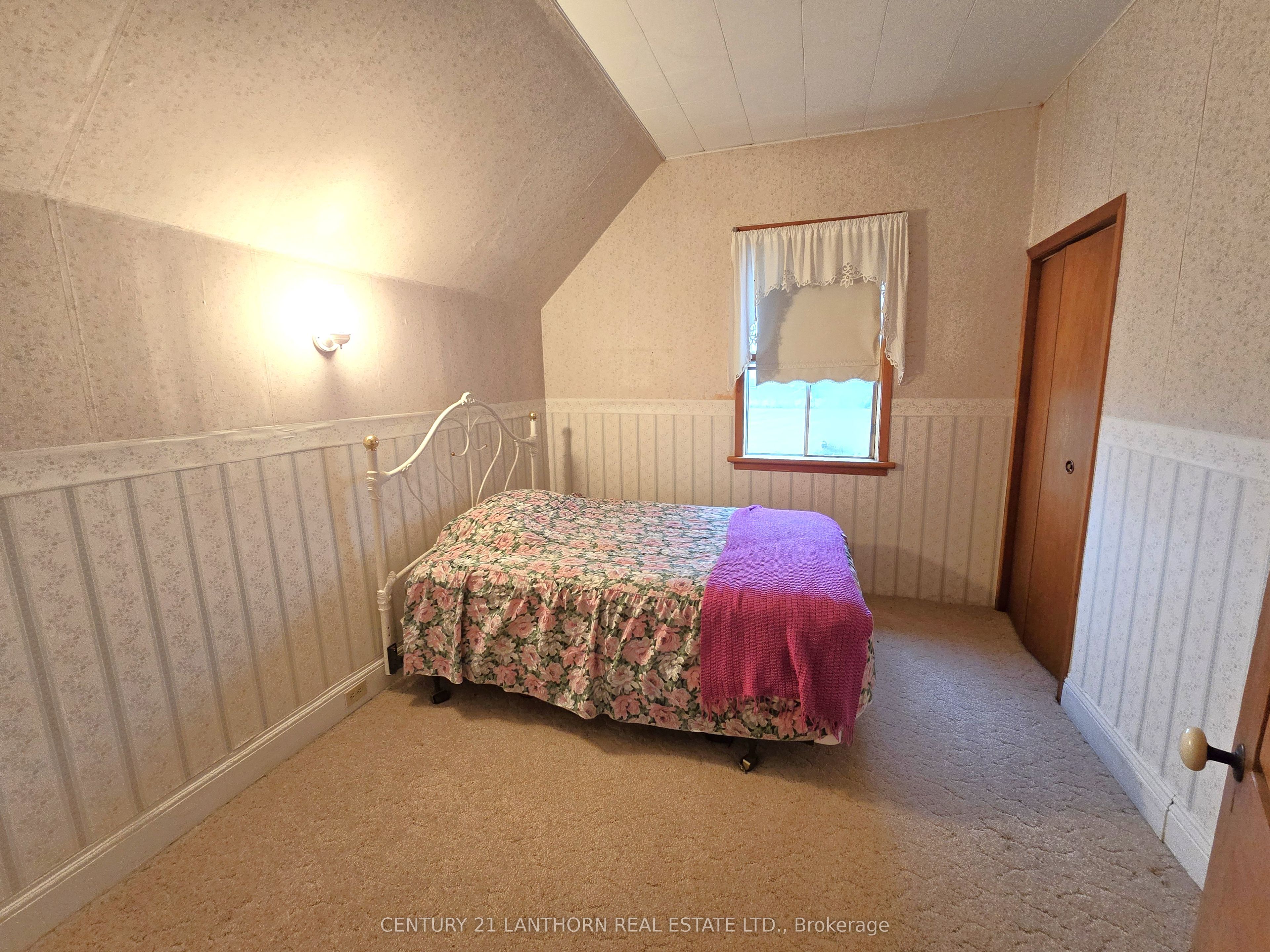 488297 30th Side Road Property Photo 30