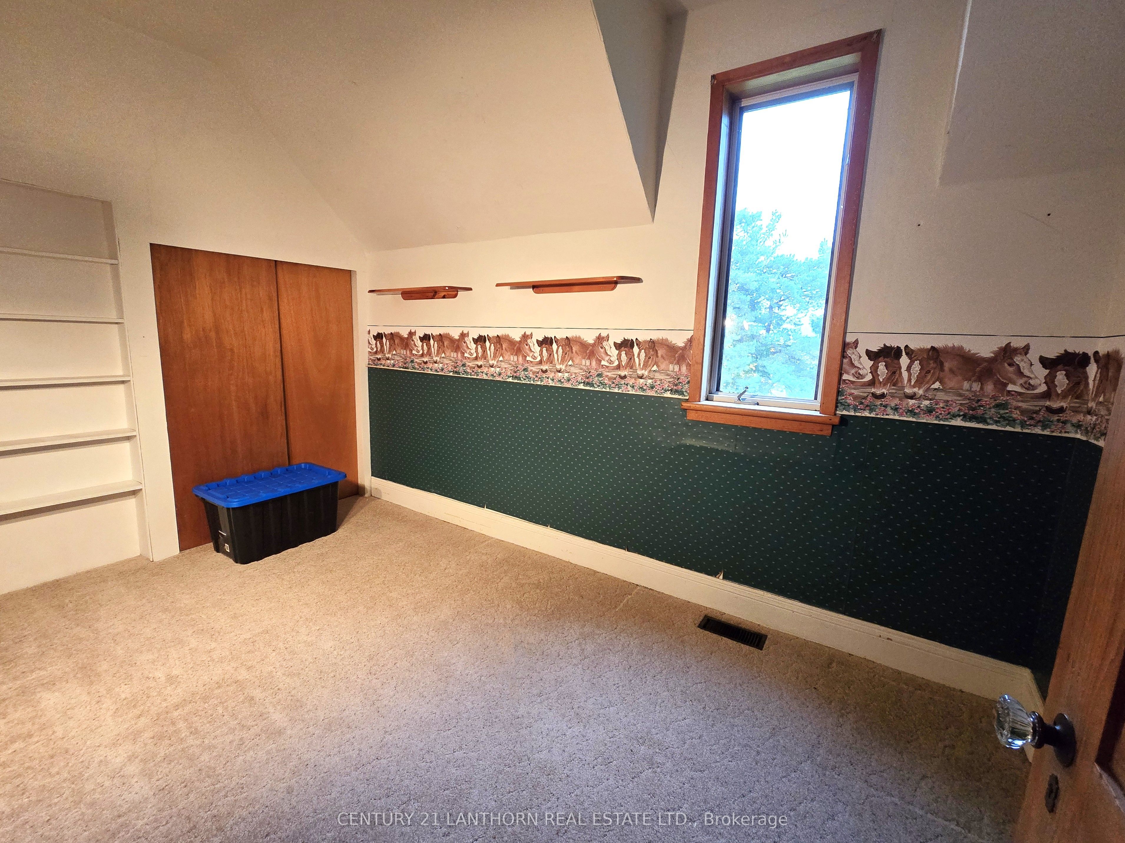488297 30th Side Road Property Photo 32