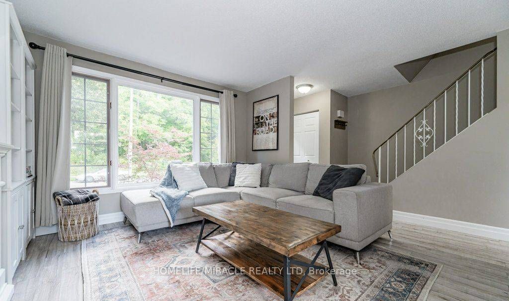 159 Old Carriage Drive Property Photo 3