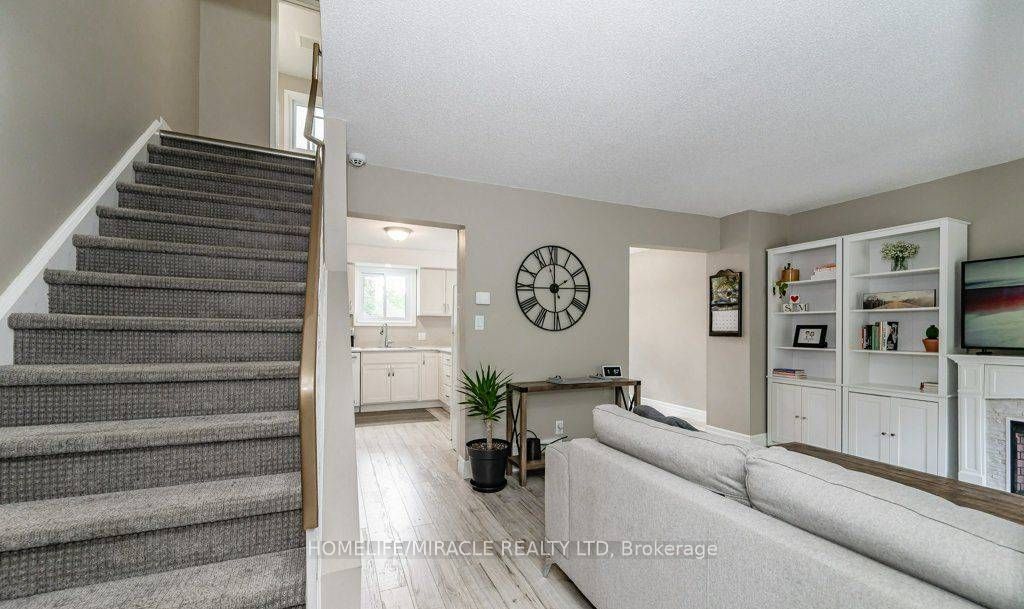 159 Old Carriage Drive Property Photo 5