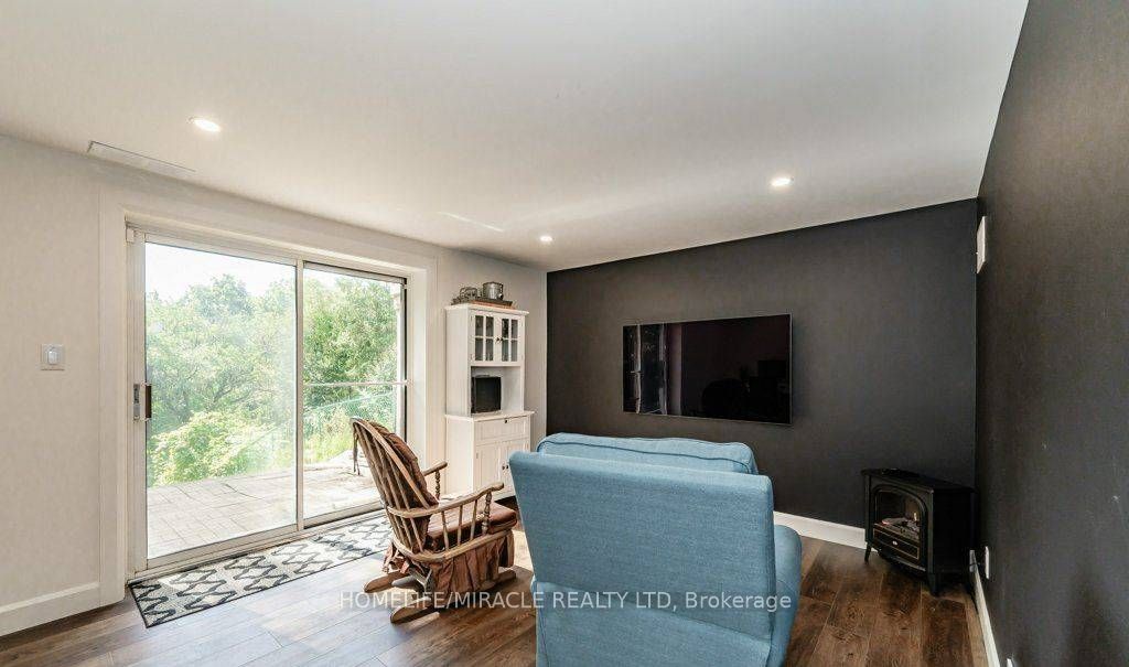 159 Old Carriage Drive Property Photo 6