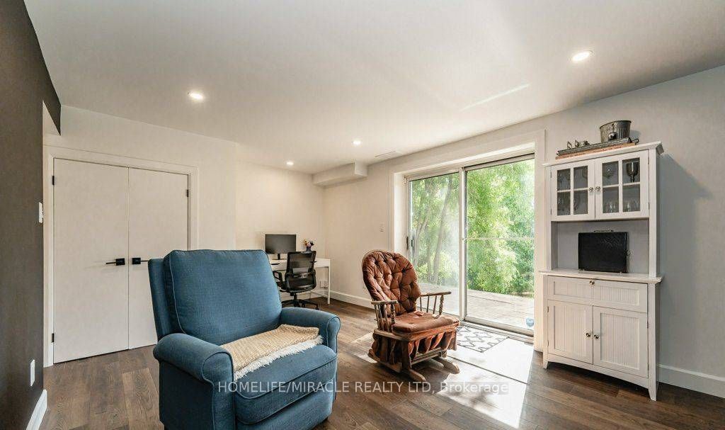 159 Old Carriage Drive Property Photo 12