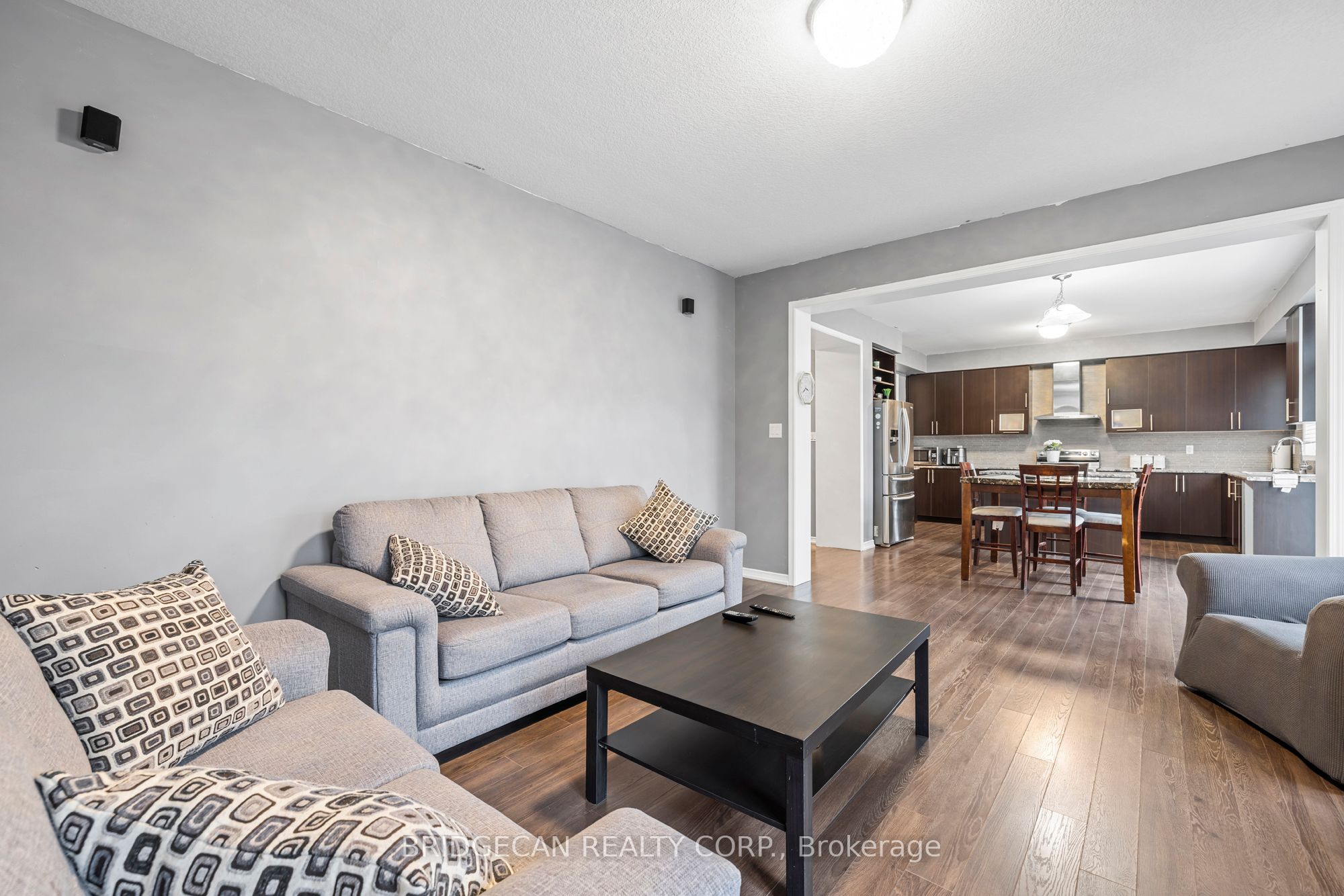 20 Gillespie Drive Property Photo 5