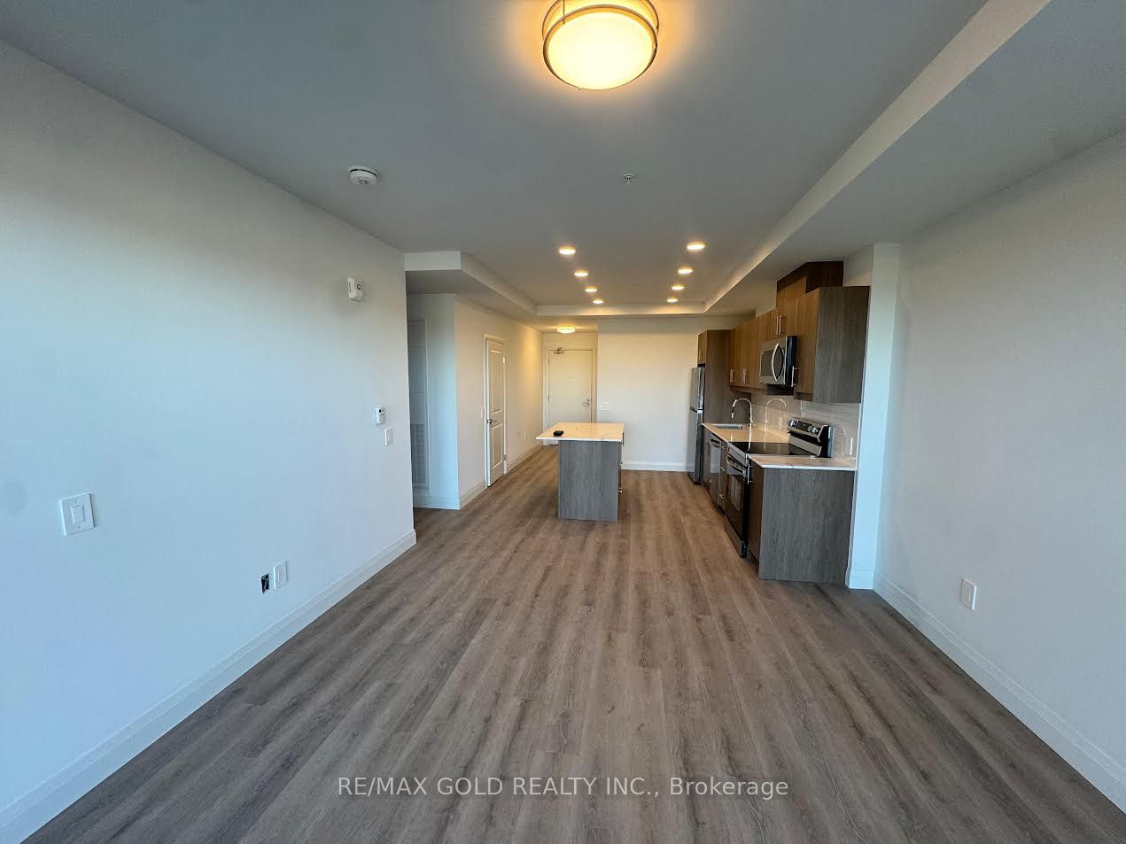 1333 Weber Street E 303 Property Photo 2