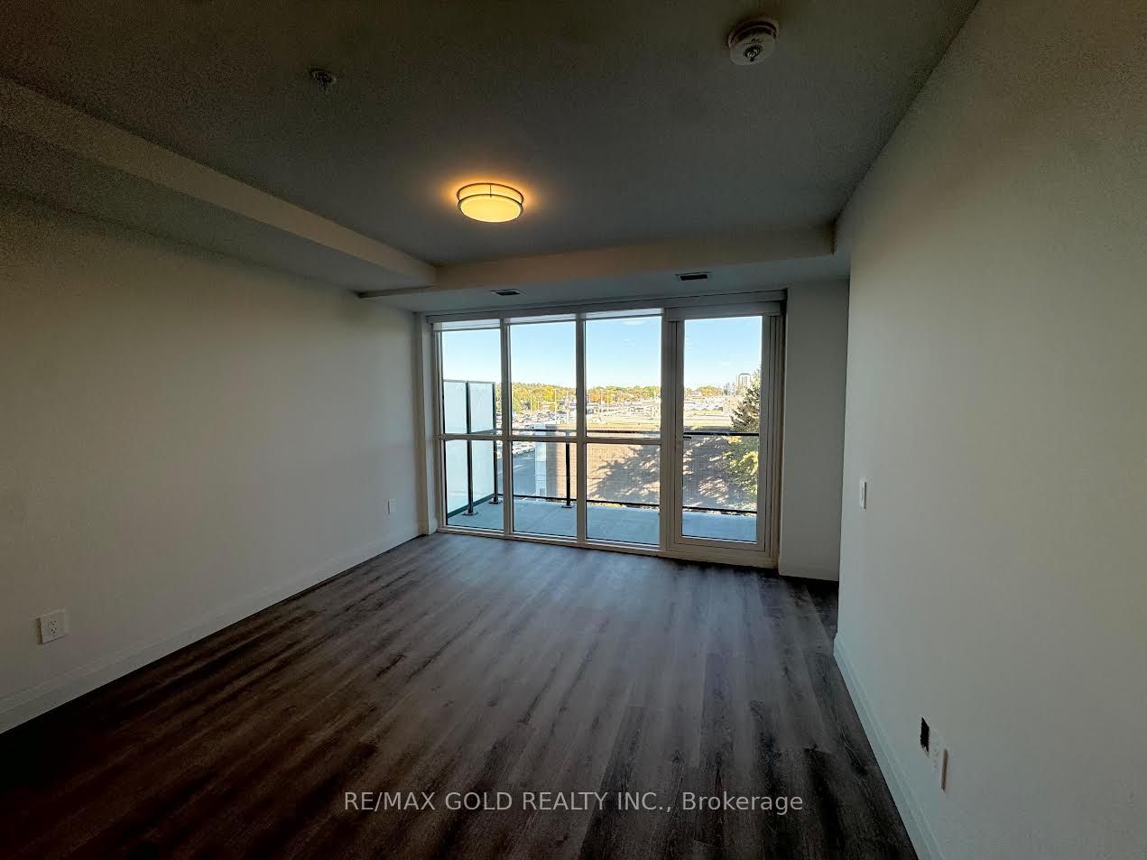 1333 Weber Street E 303 Property Photo 4