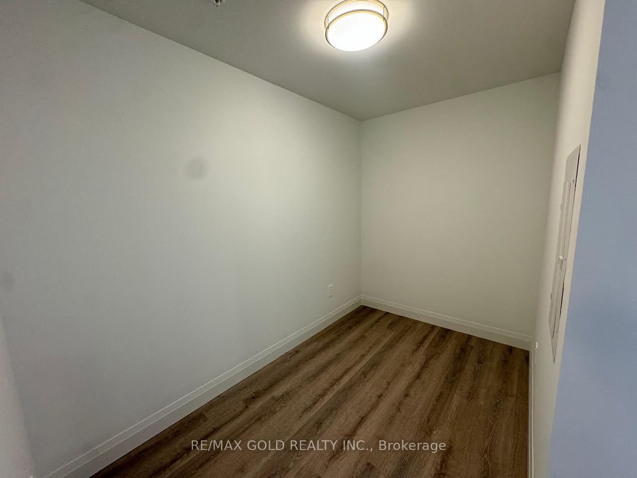 1333 Weber Street E 303 Property Photo 5