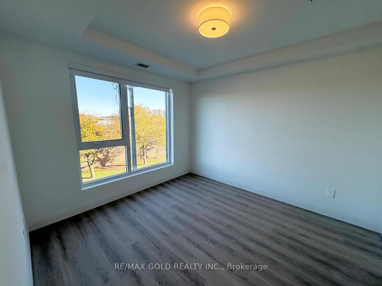 1333 Weber Street E 303 Property Photo 7