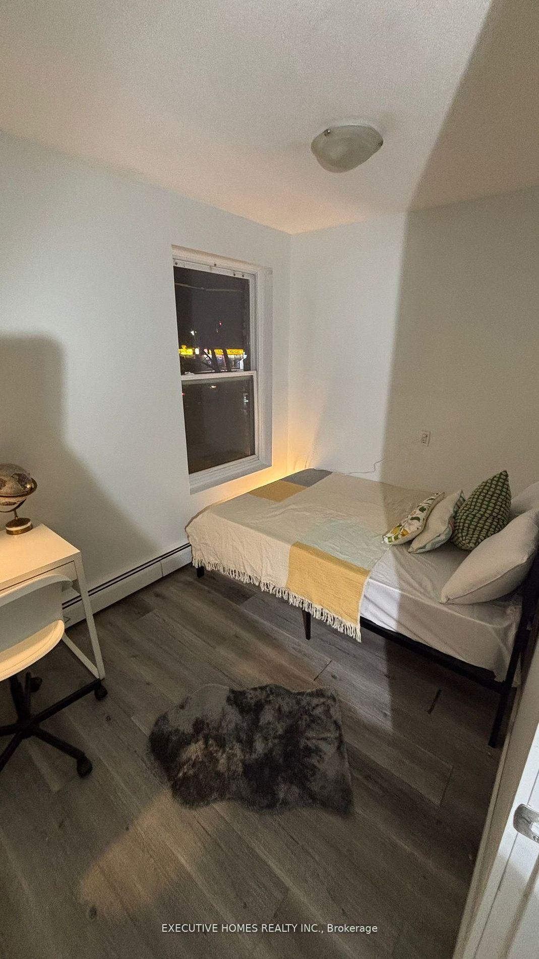 303 King Street N 6 Property Photo 2