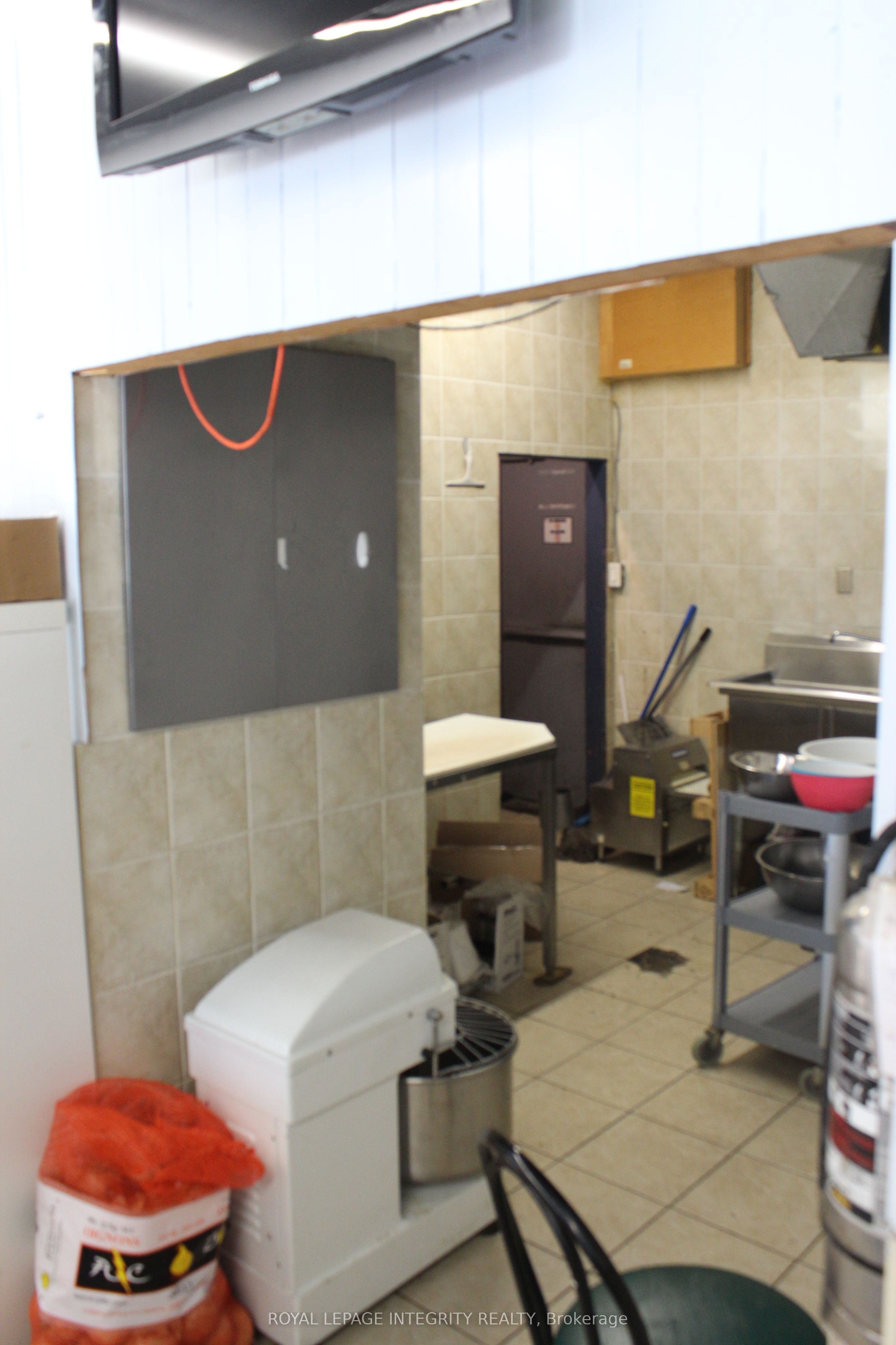 1117 Cobden Road Property Photo 10