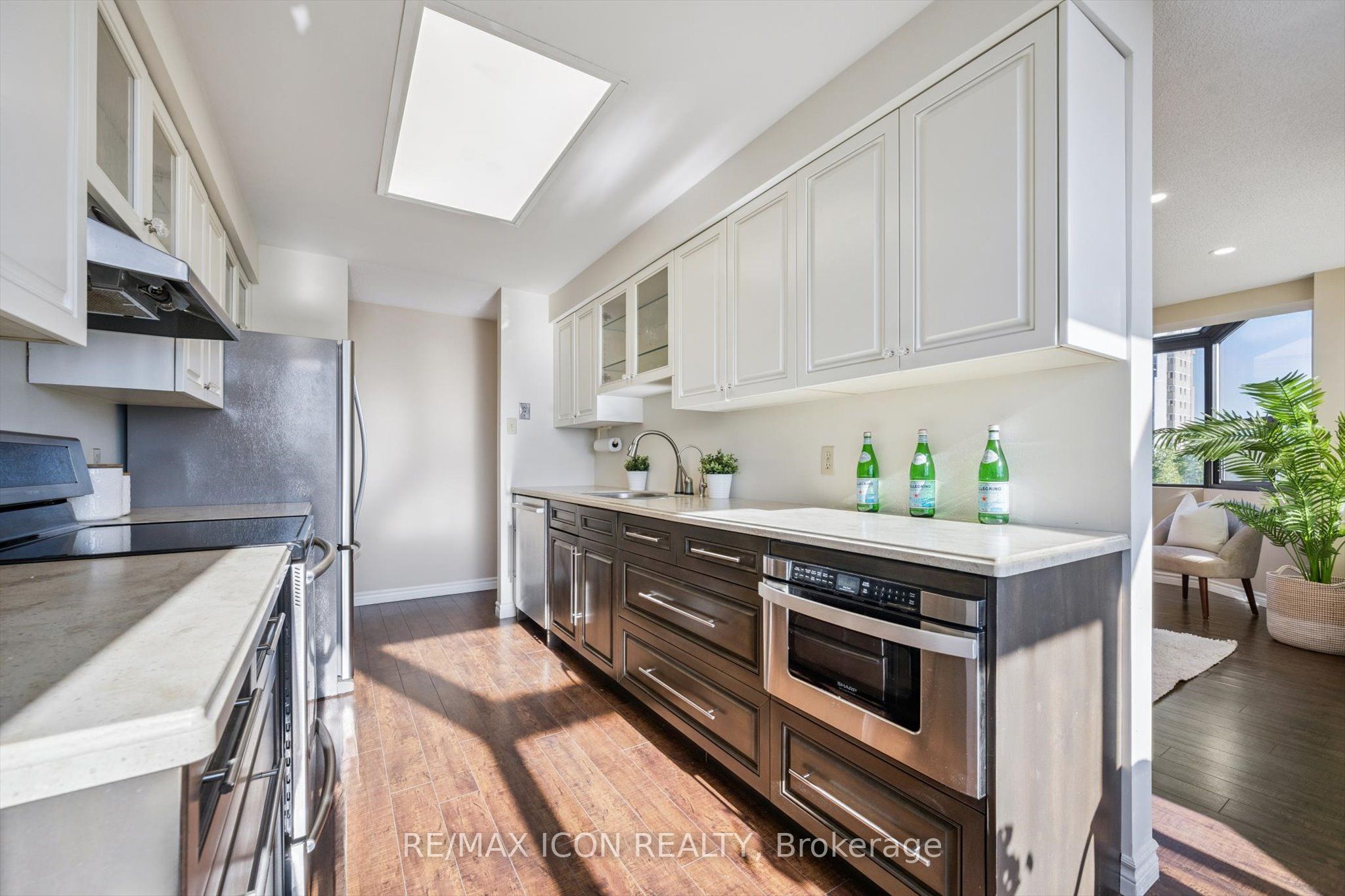 20 Ellen Street E 610 Property Photo 12