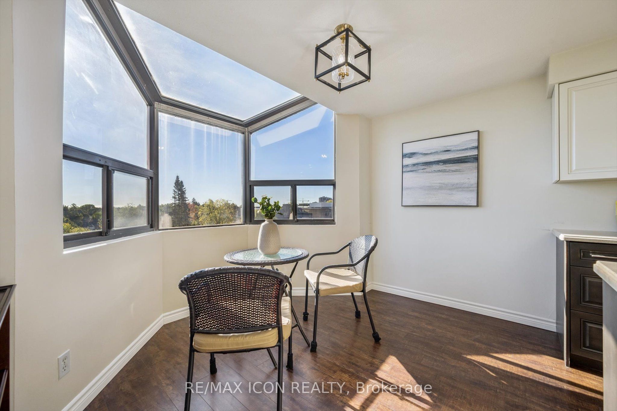 20 Ellen Street E 610 Property Photo 15