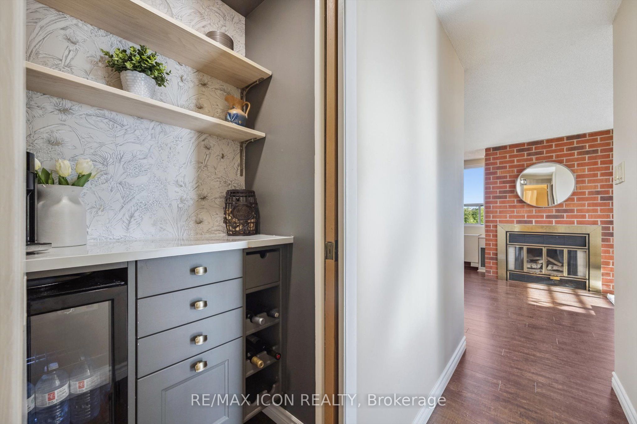 20 Ellen Street E 610 Property Photo 16