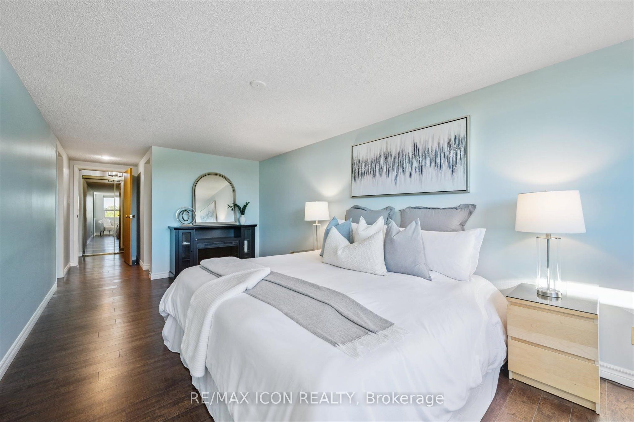 20 Ellen Street E 610 Property Photo 19