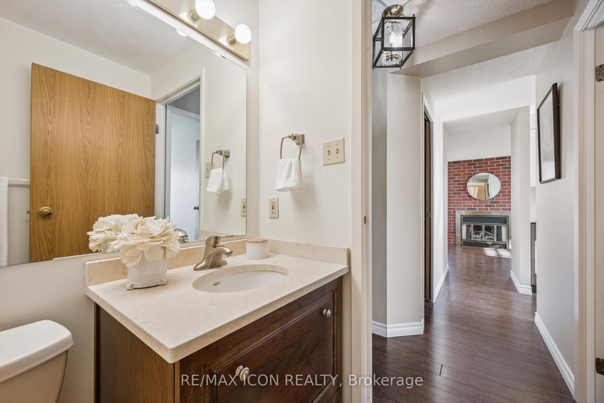 20 Ellen Street E 610 Property Photo 25