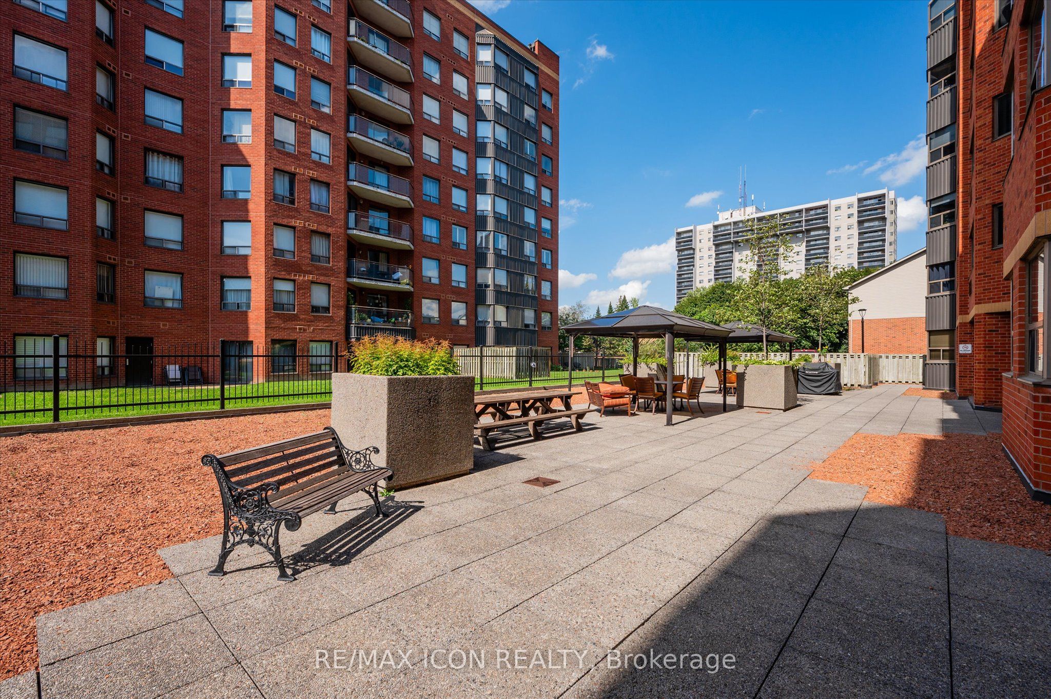 20 Ellen Street E 610 Property Photo 28