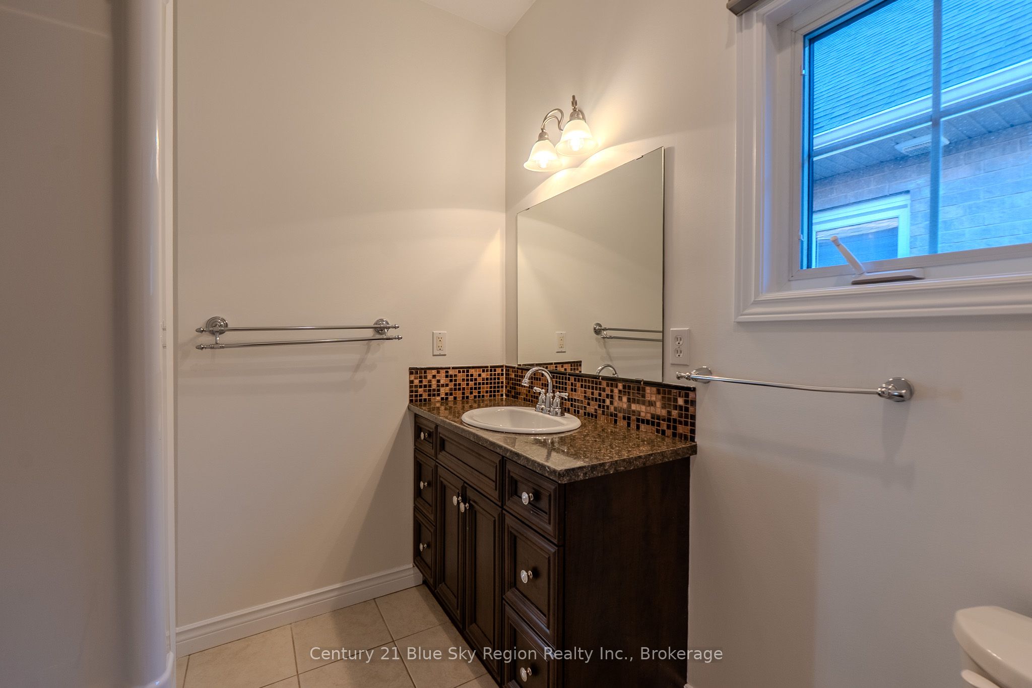 1134 Premier Rd Property Photo 29