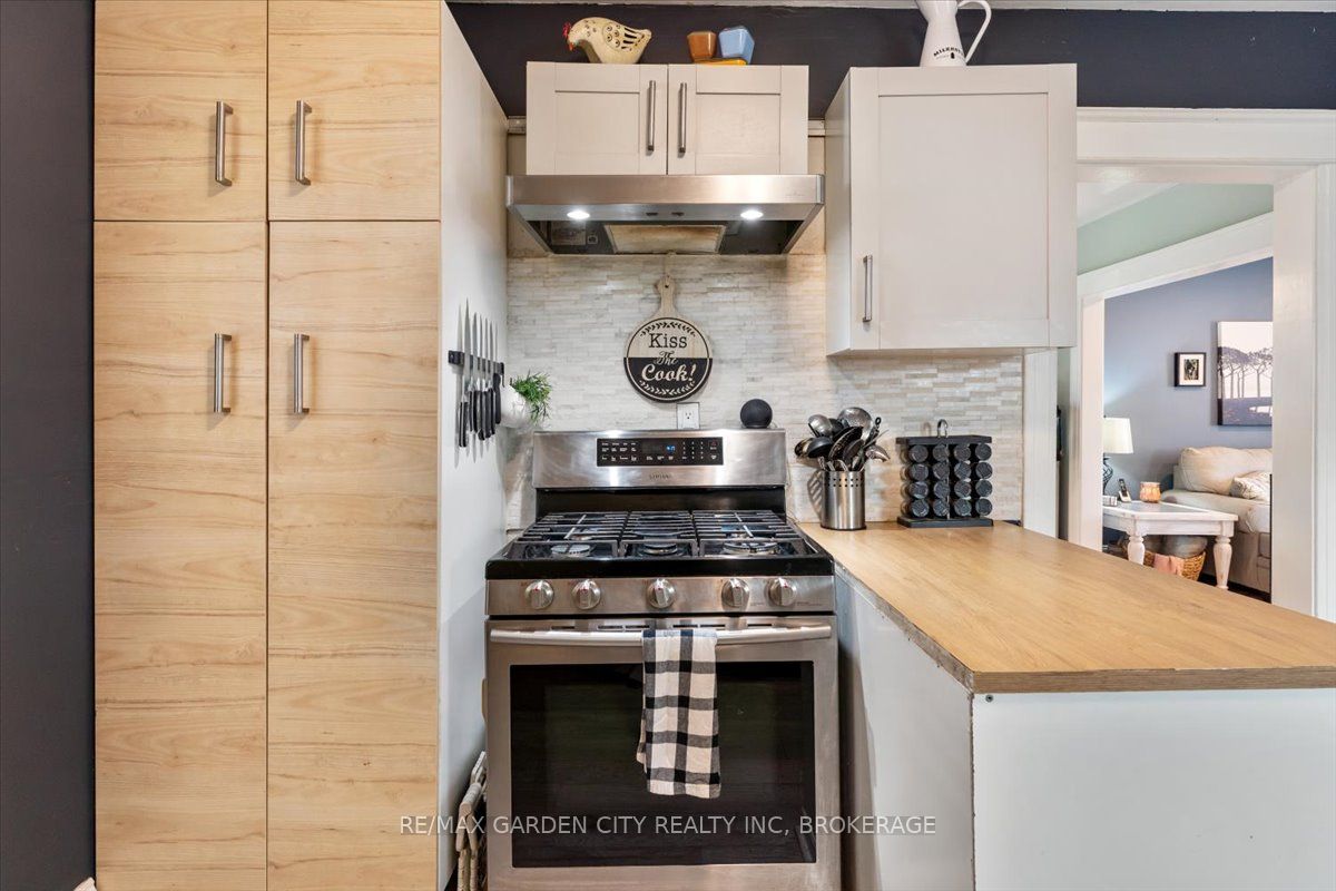 22 Chaplin Avenue Property Photo 9