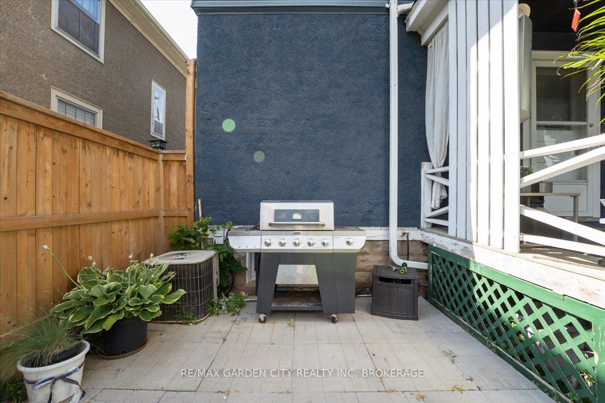 22 Chaplin Avenue Property Photo 21