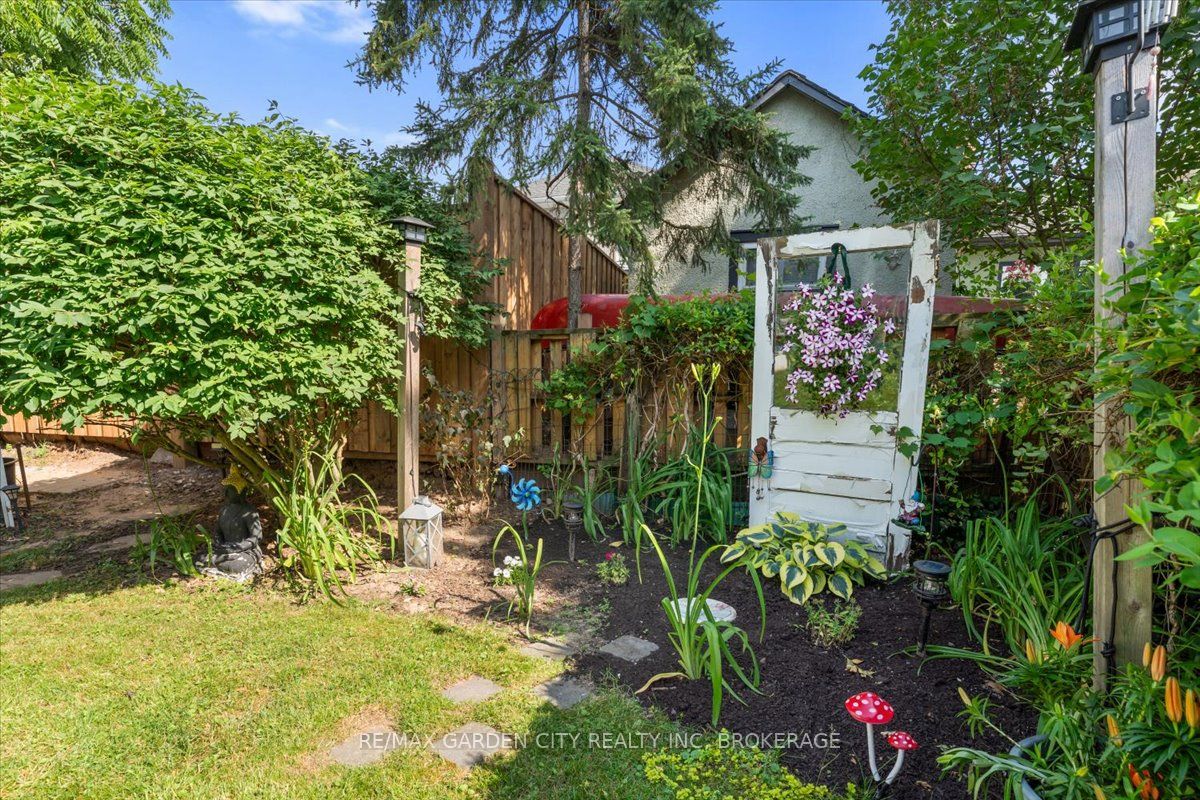 22 Chaplin Avenue Property Photo 24