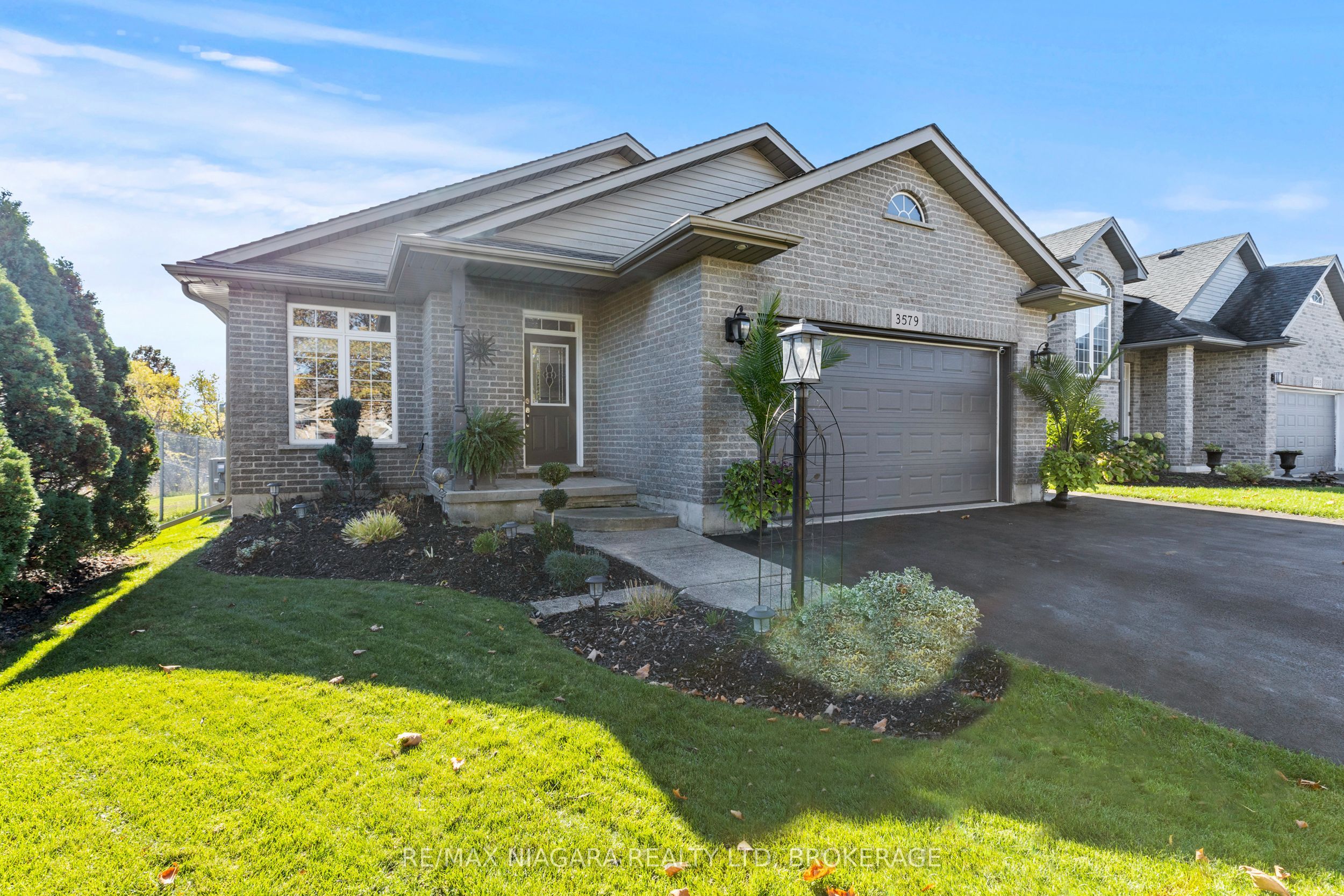 3579 Carver Street Property Photo