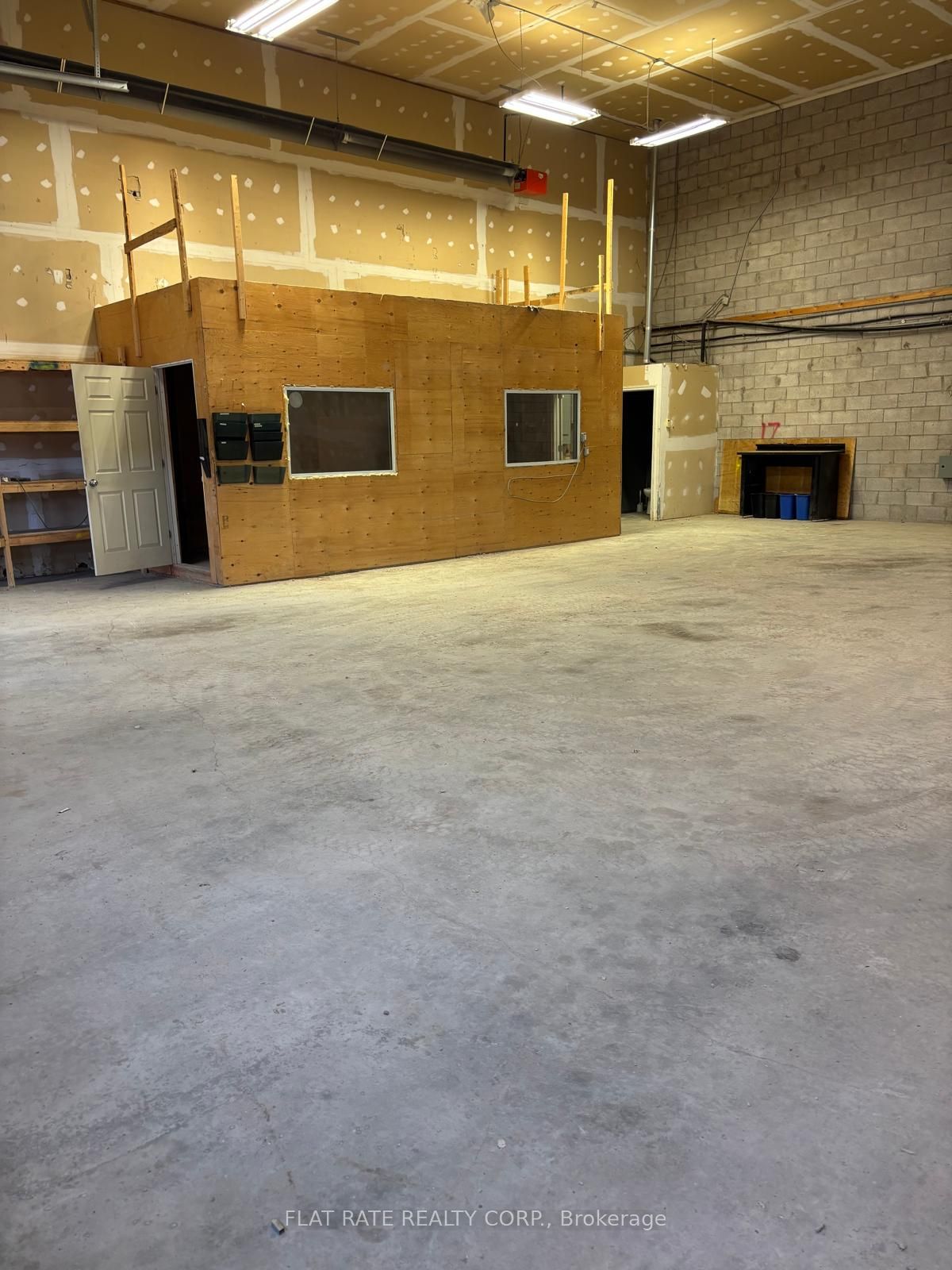 1057 Highway 7 N/a Unit 17/18 Property Photo 2