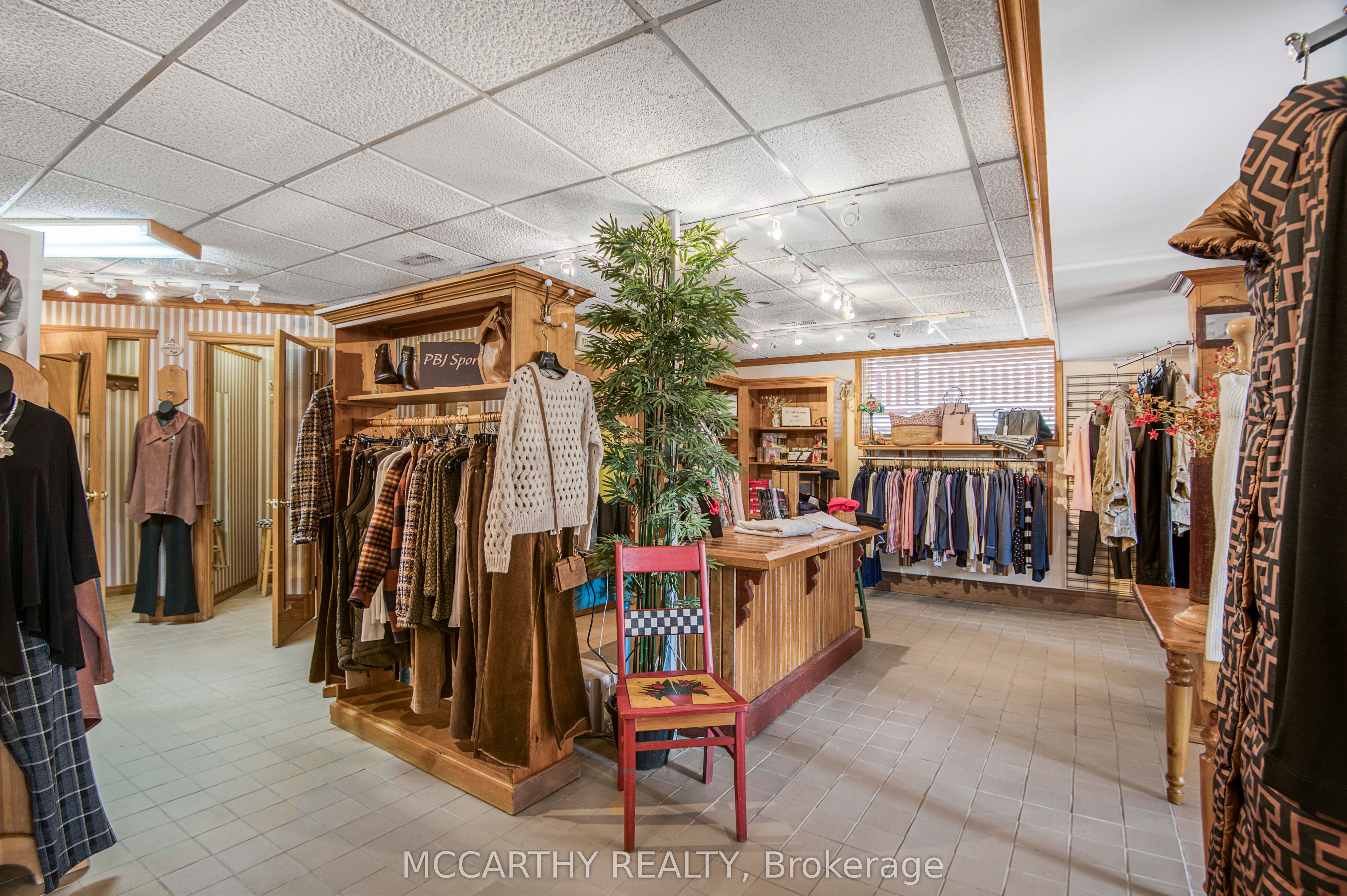 21 Toronto Street S Property Photo 7