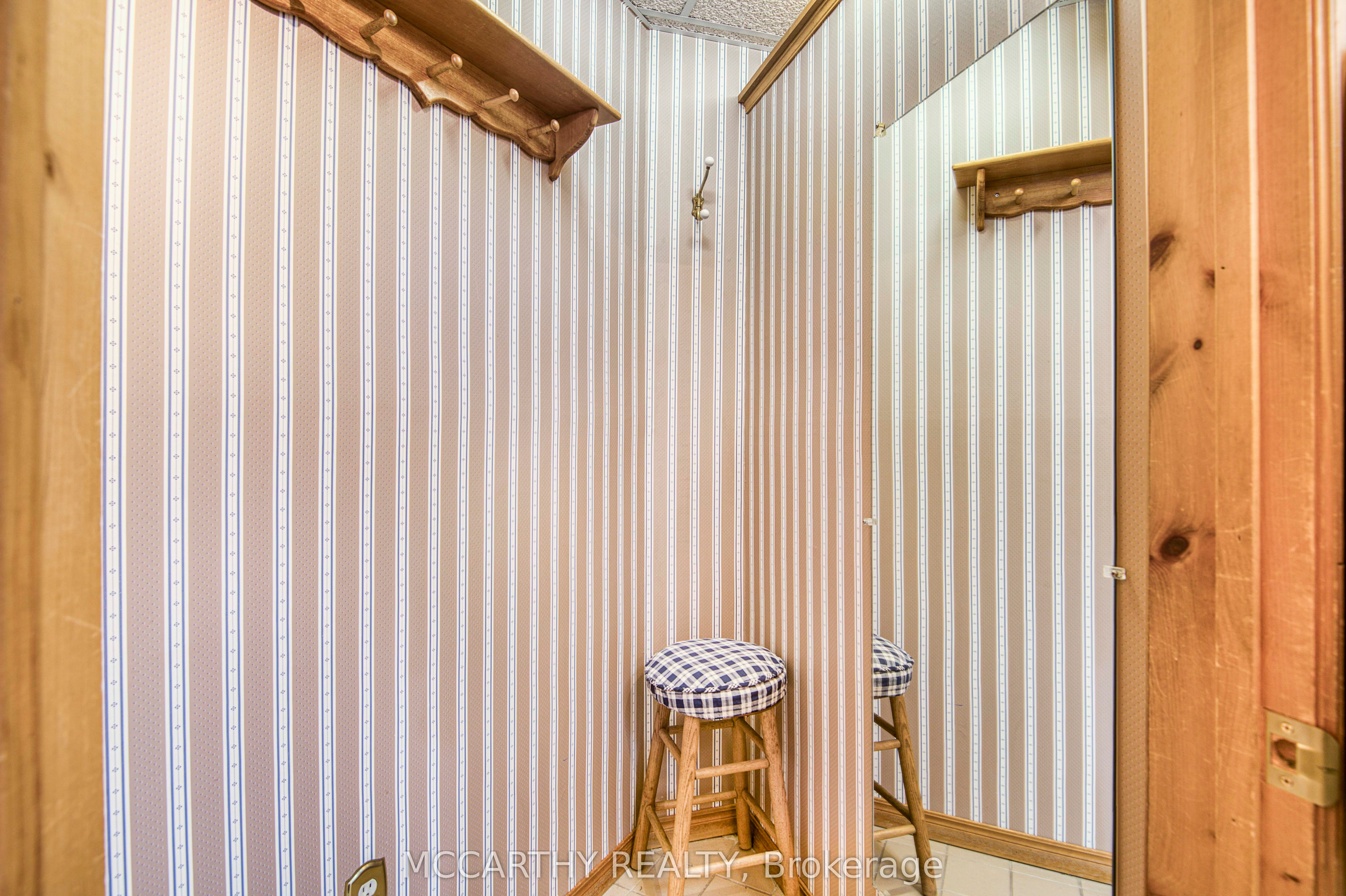 21 Toronto Street S Property Photo 22