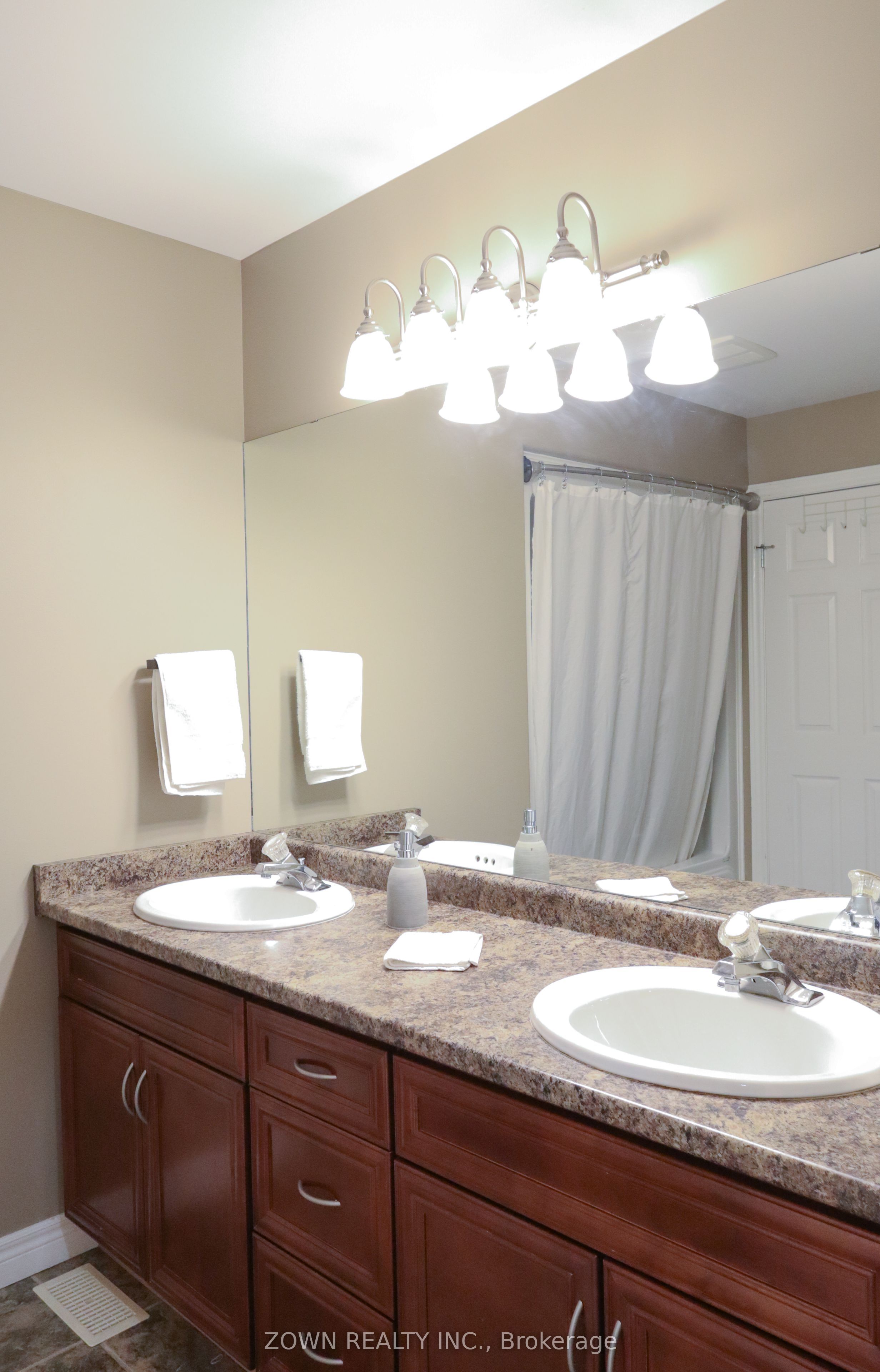 1433 Girard Drive Property Photo 5