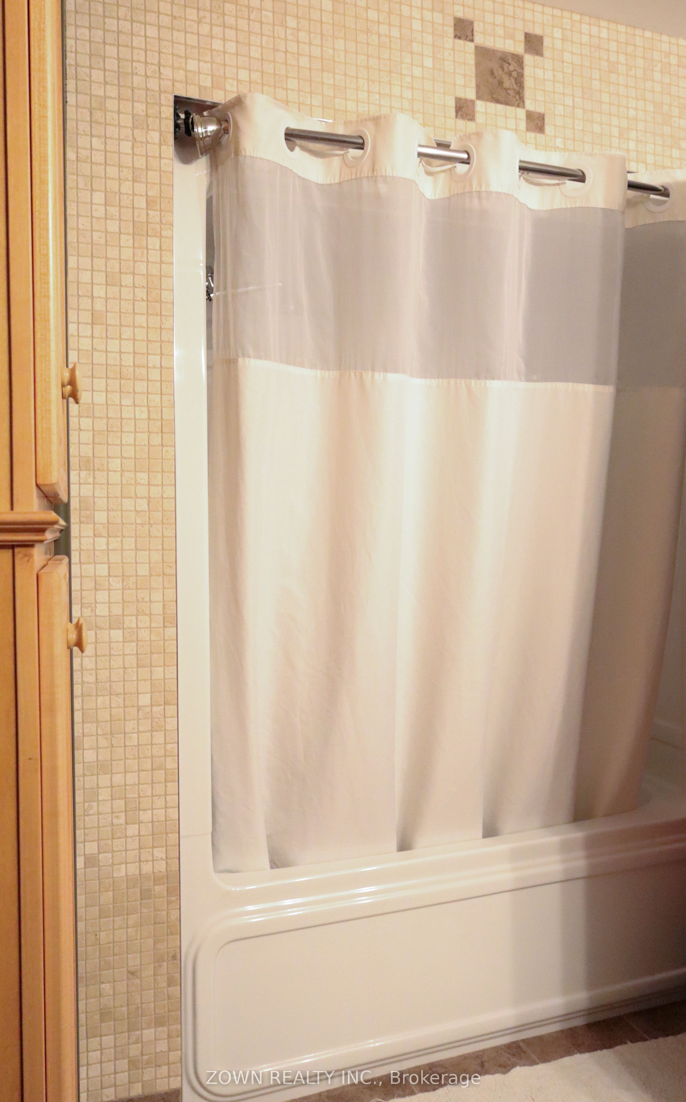 1433 Girard Drive Property Photo 8