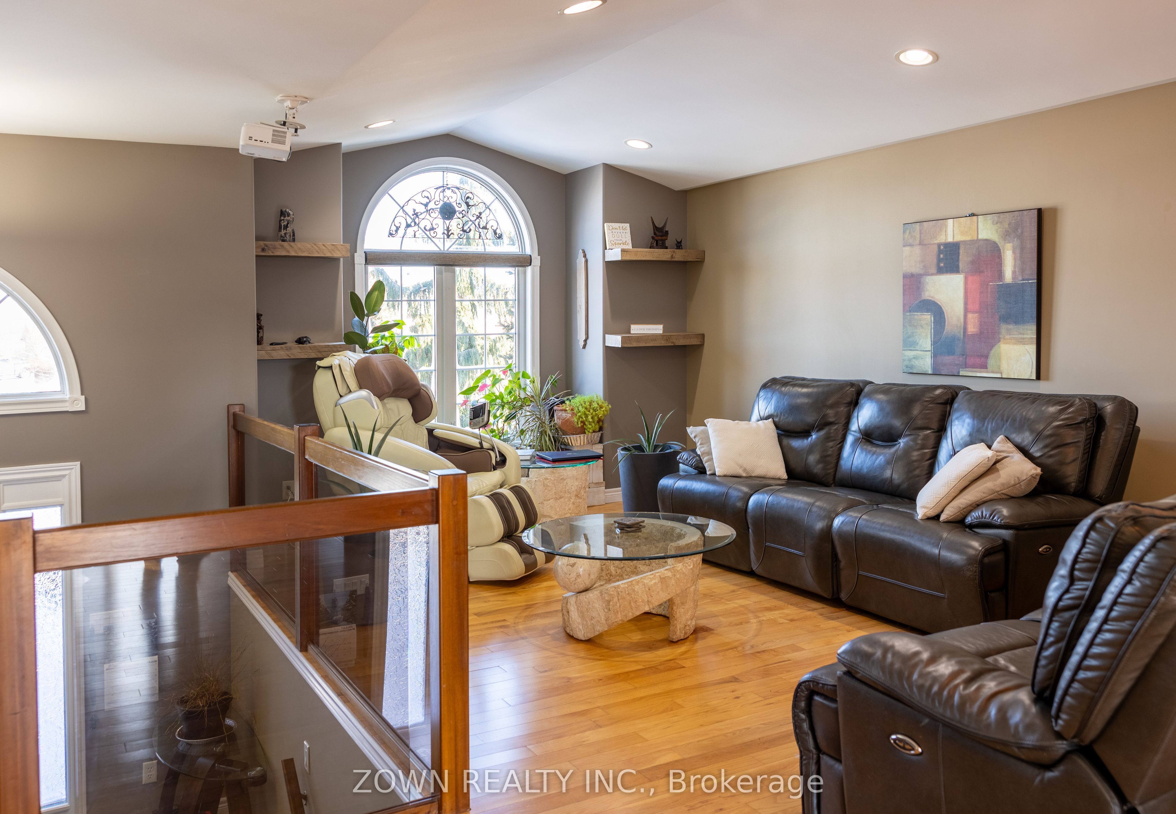 1433 Girard Drive Property Photo 9