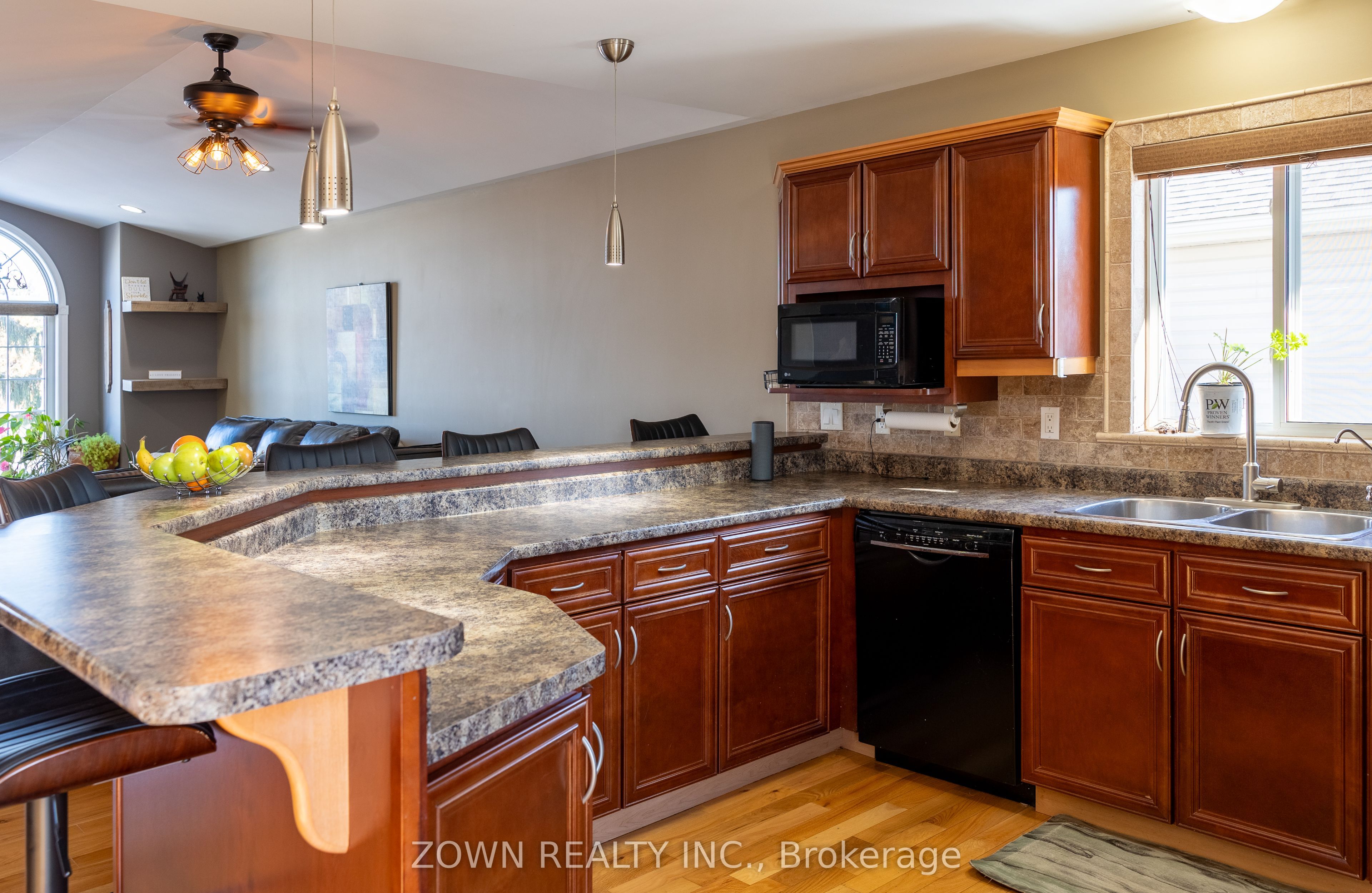 1433 Girard Drive Property Photo 10