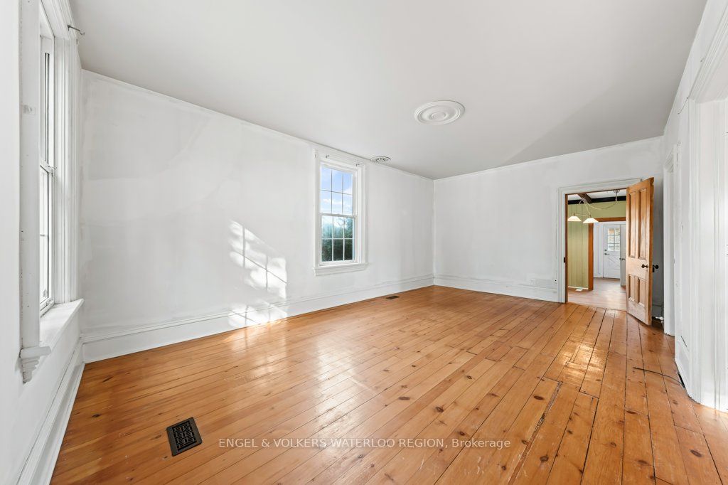 1373 Edworthy Side Road Property Photo 13