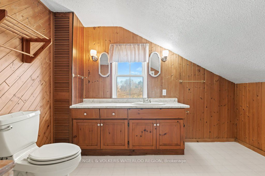 1373 Edworthy Side Road Property Photo 33