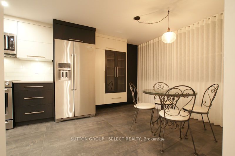 389 Dundas Street 1102 Property Photo 4