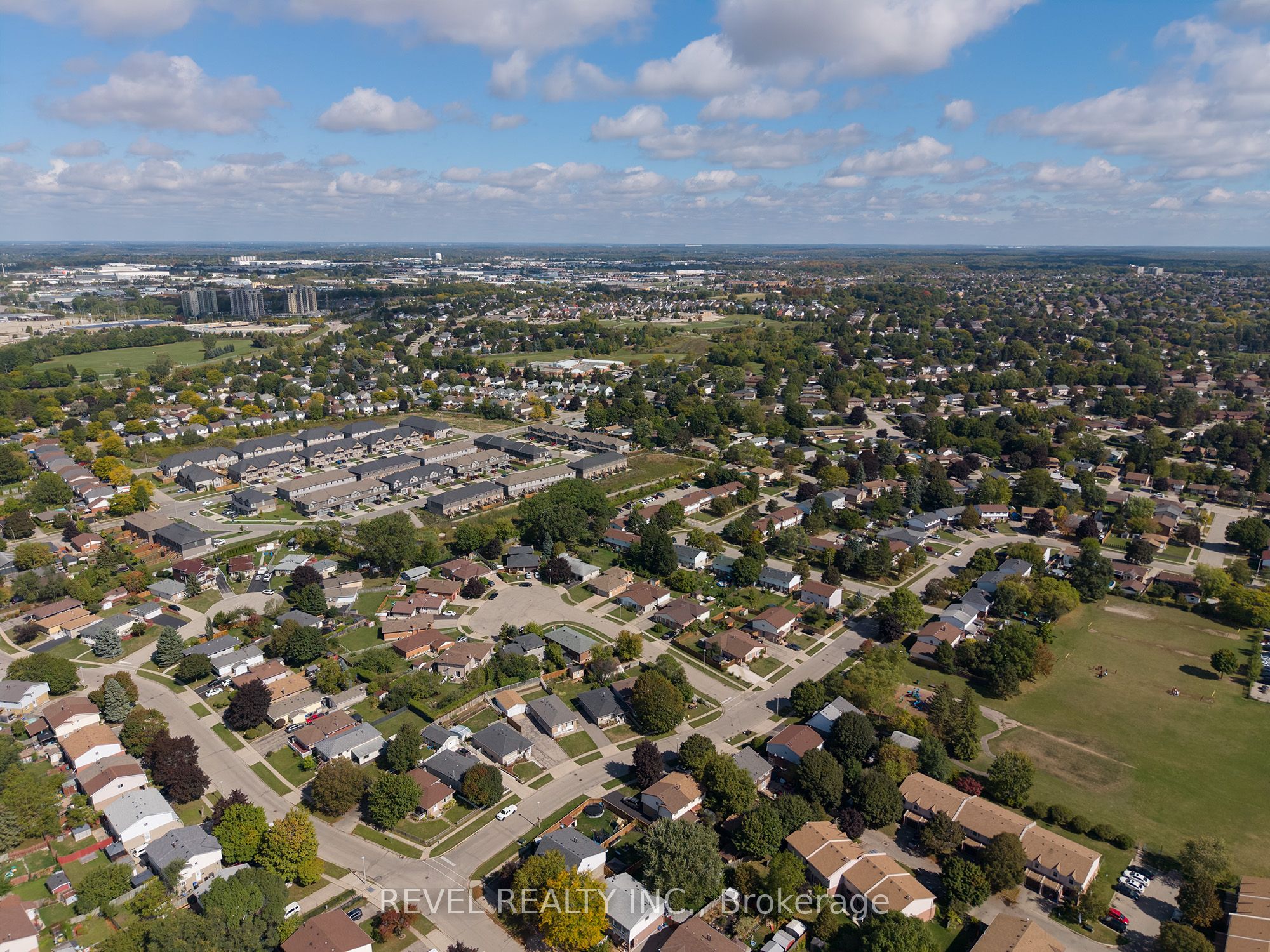 24 Avenue Road Property Photo 34