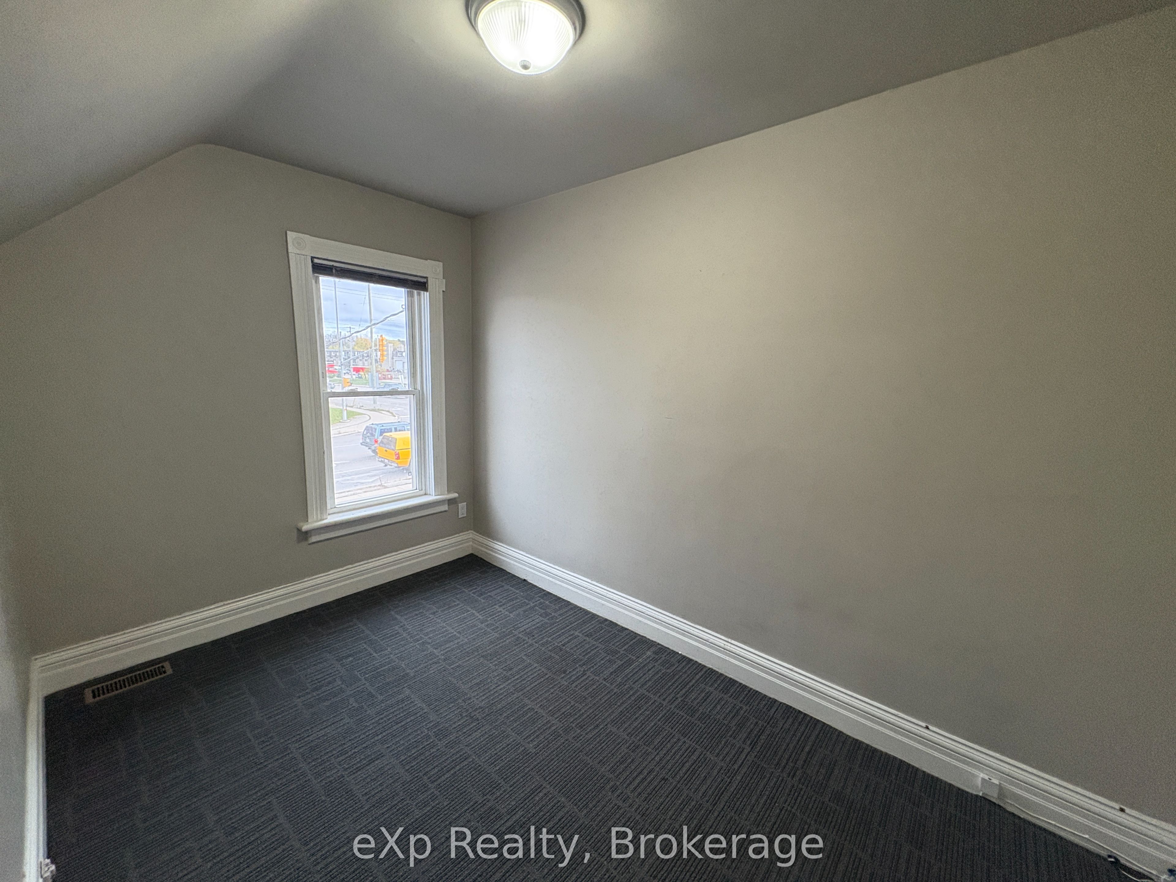 1602 9th Ave E Property Photo 21