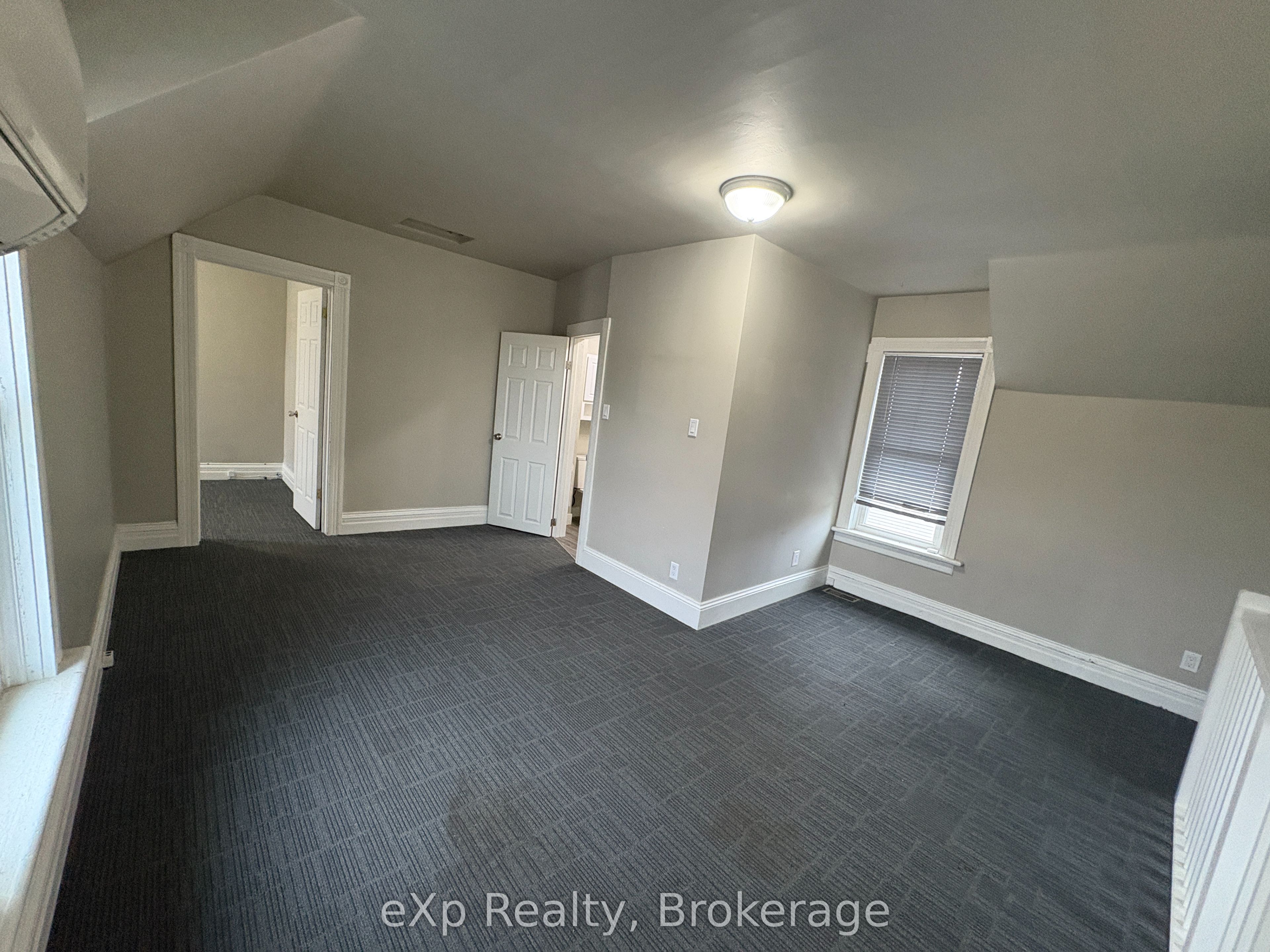 1602 9th Ave E Property Photo 23