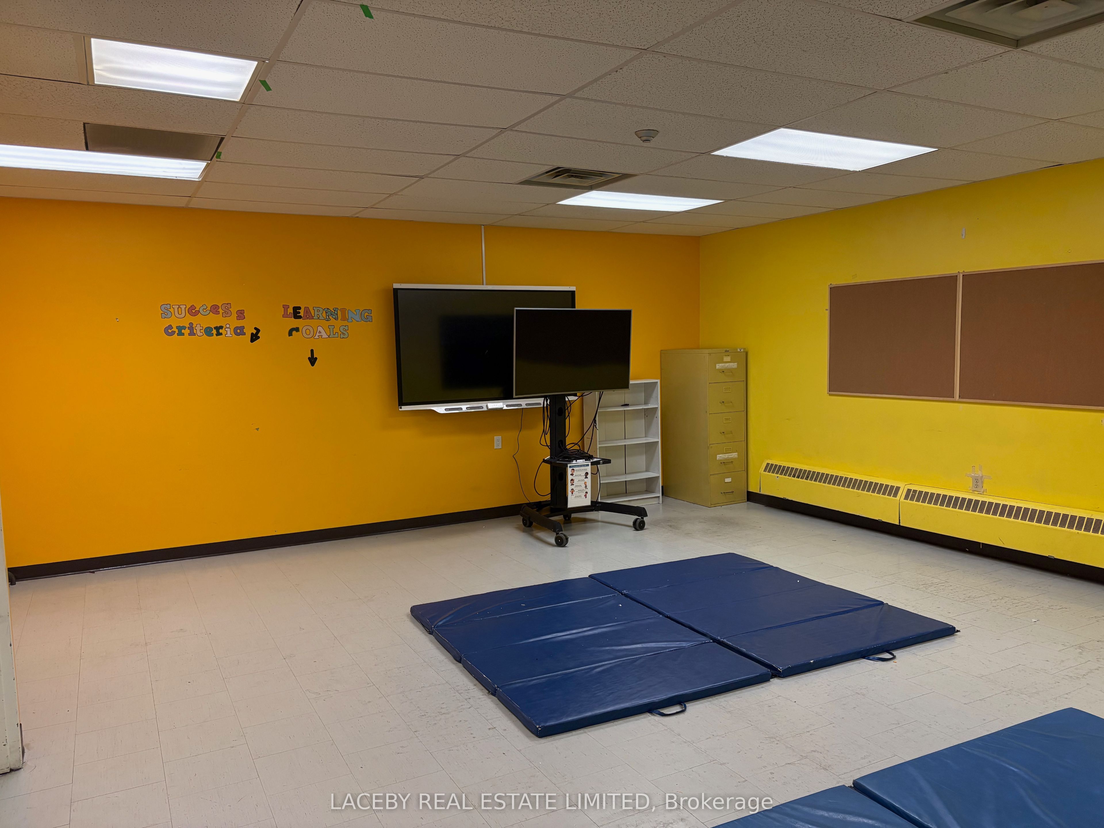 28 Rebecca Street 2 & 3 Property Photo 4