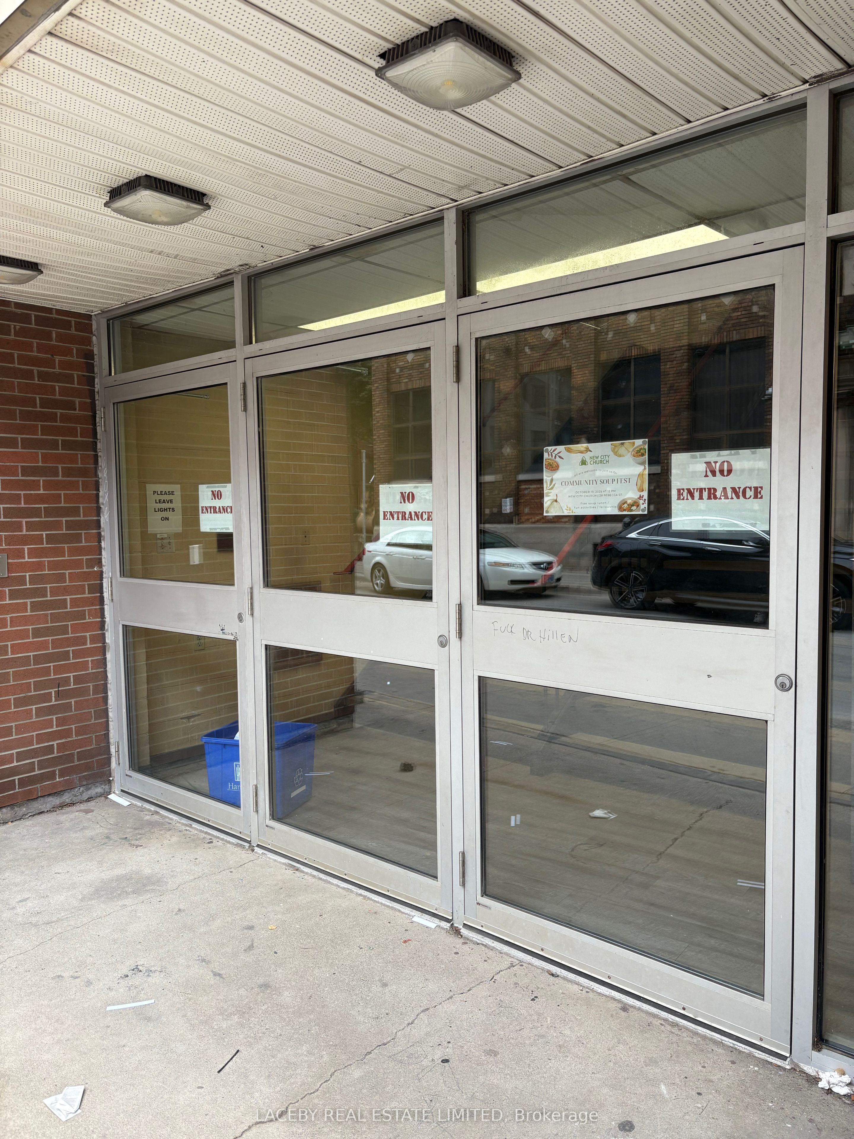 28 Rebecca St Property Photo 4