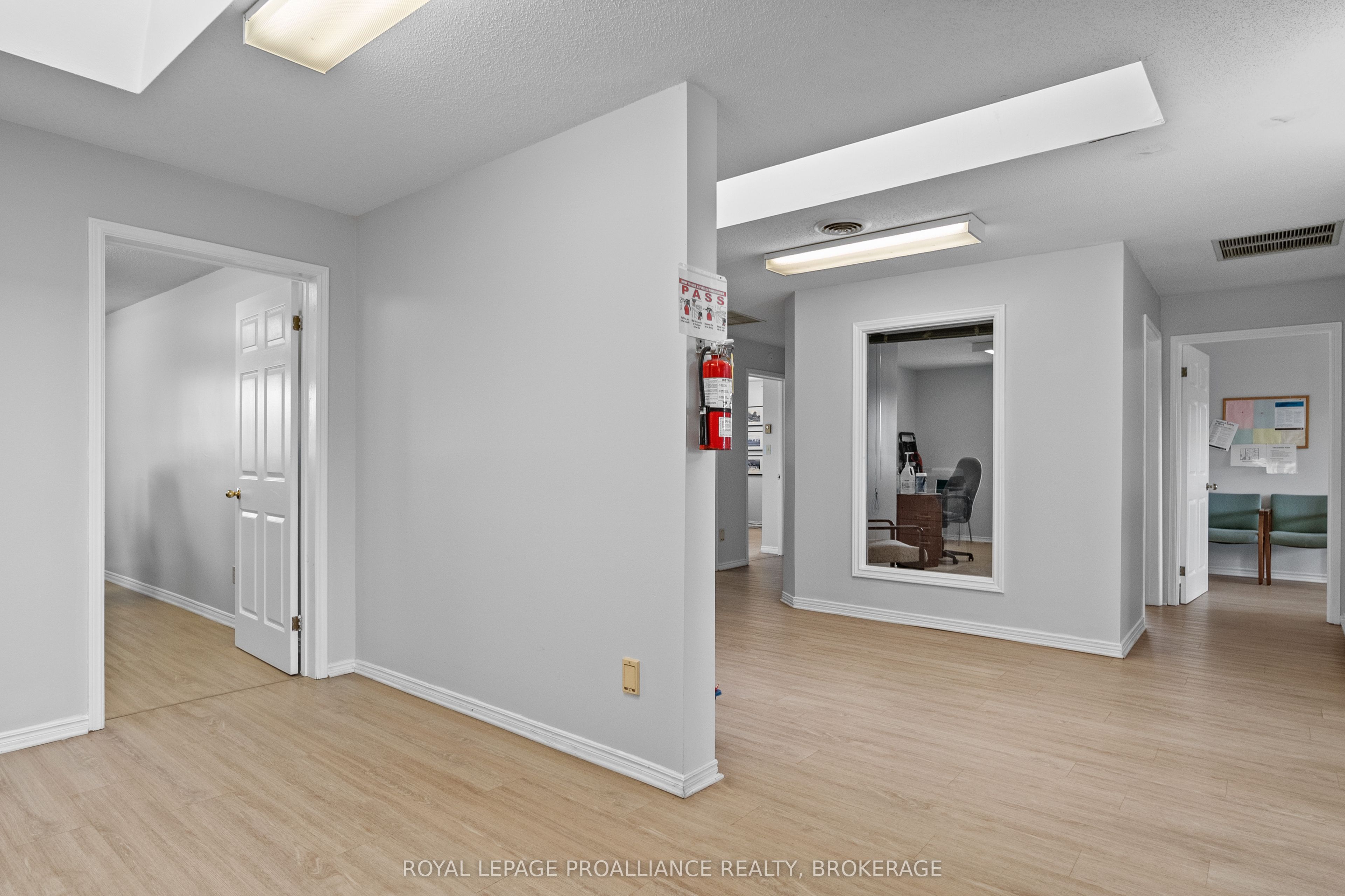 140 Hickson Ave Property Photo 12