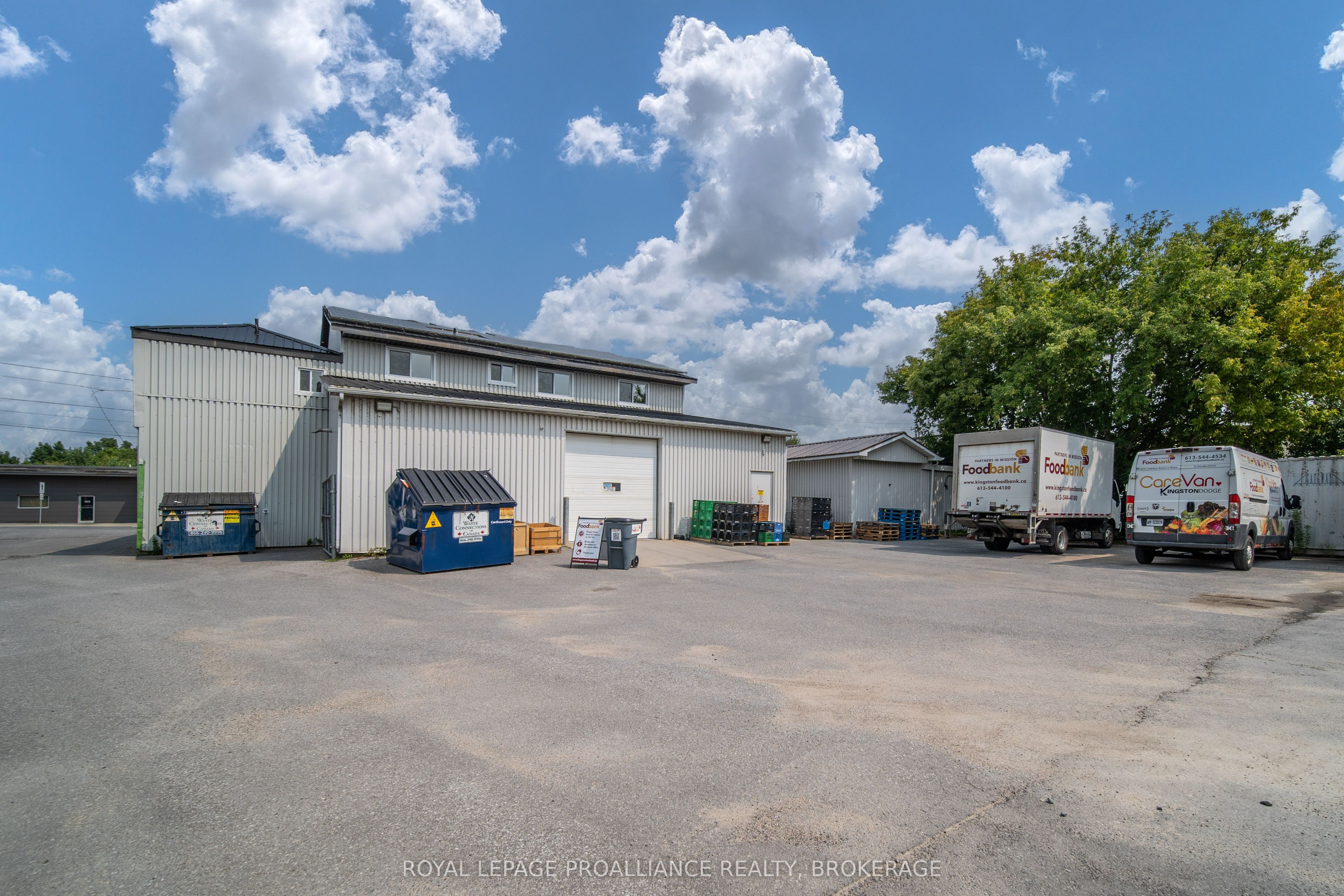 140 Hickson Ave Property Photo 17