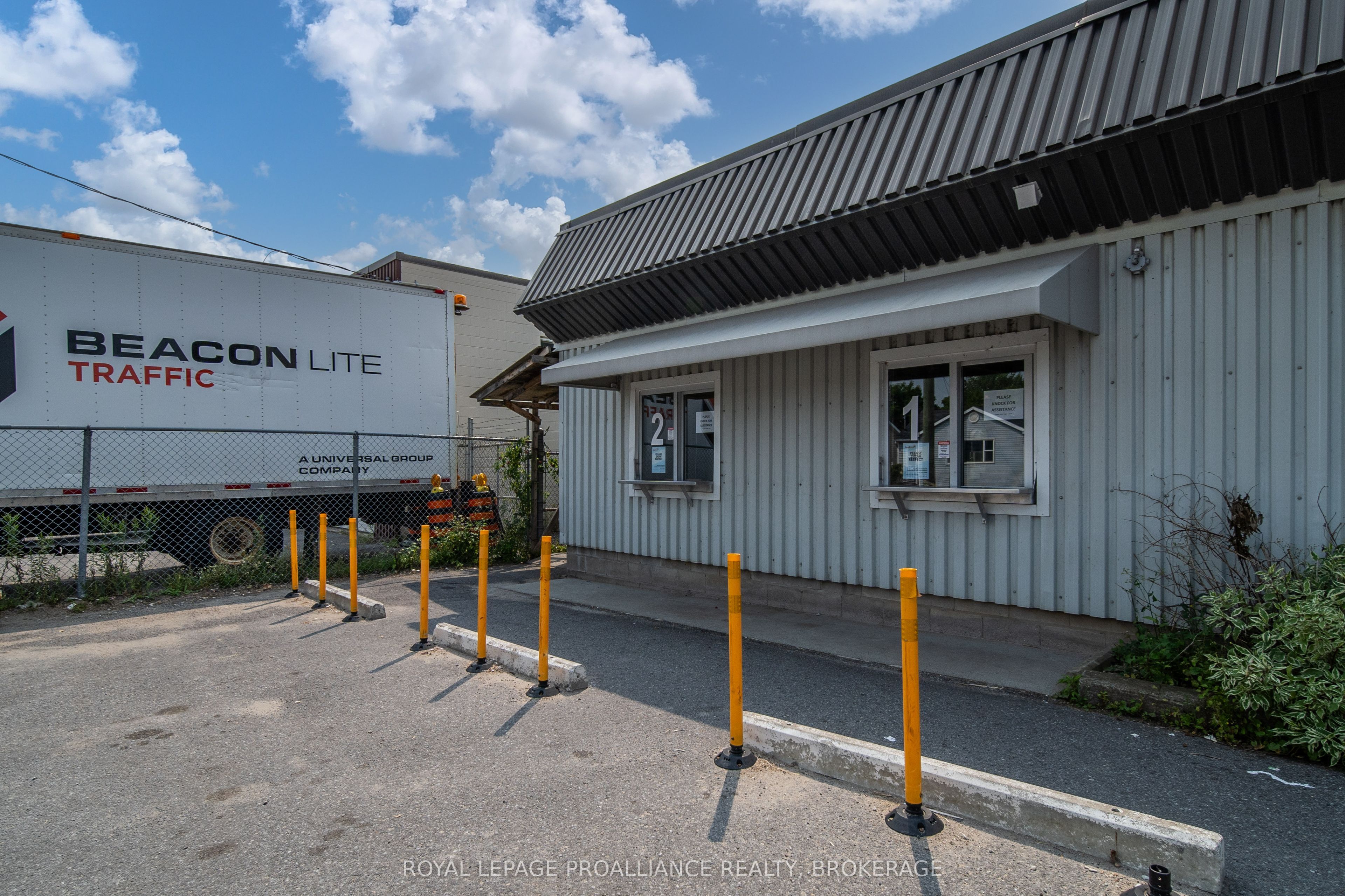 140 Hickson Ave Property Photo 19