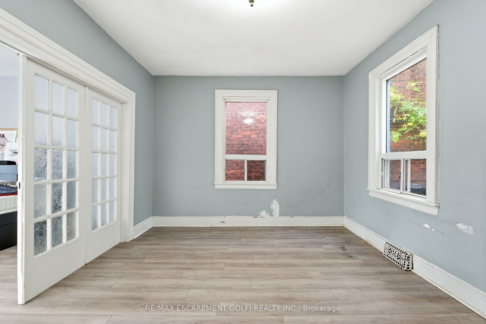 117 Ray Street N Property Photo 6