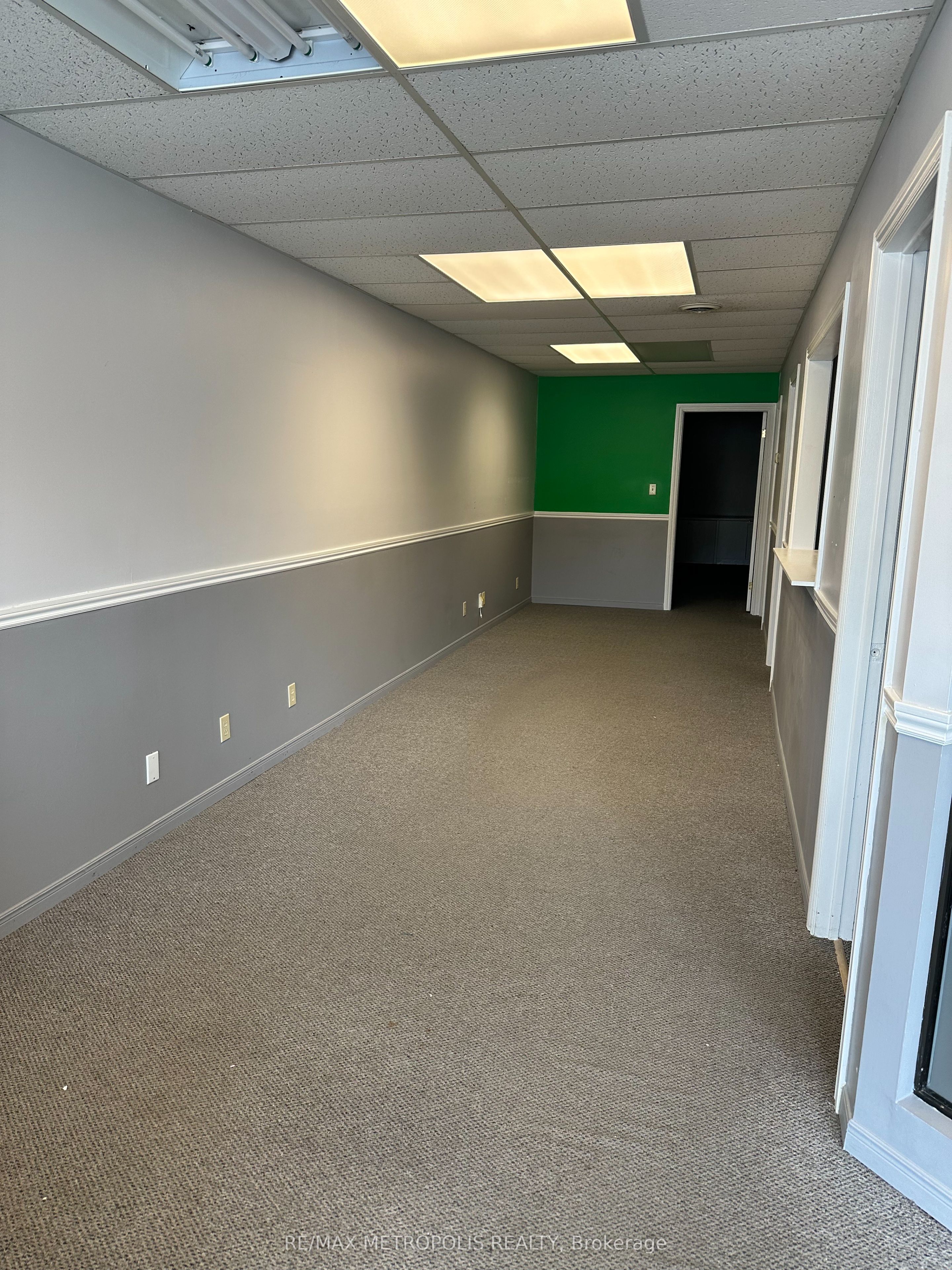 469 Dundas Street W 2 Property Photo 7