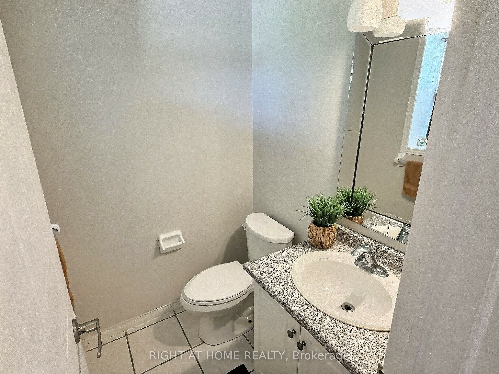 385 Havendale Crescent Property Photo 9