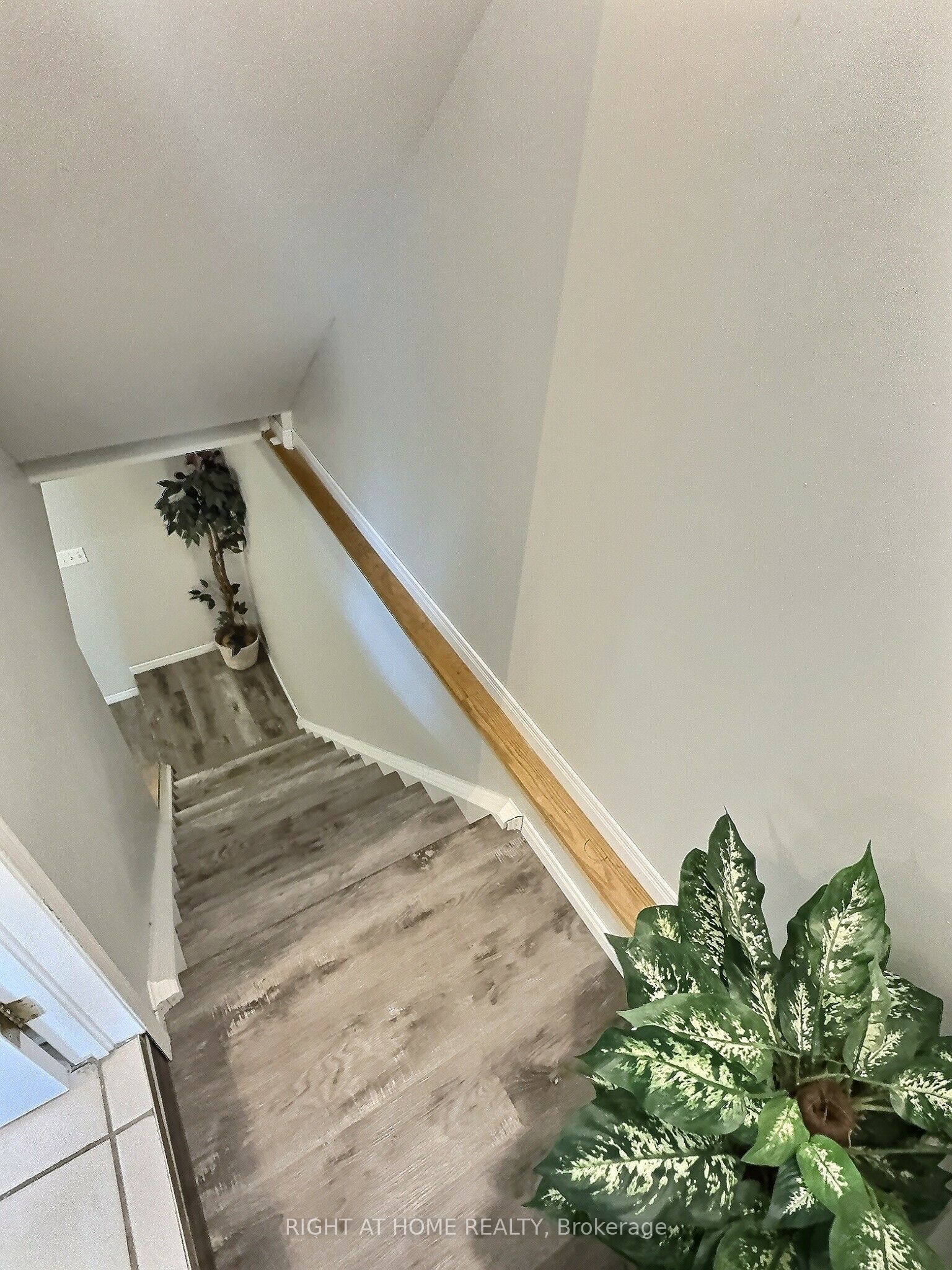 385 Havendale Crescent Property Photo 18